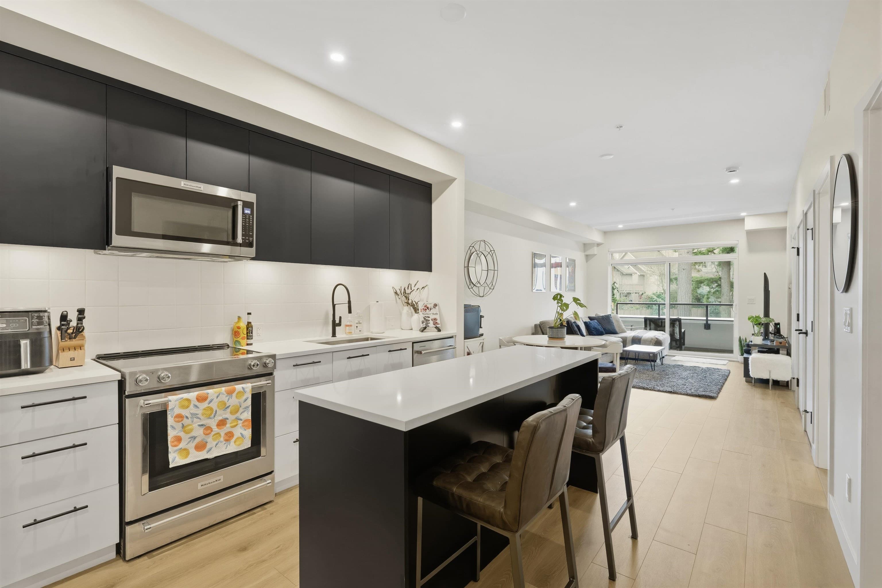227 - 2635 King George Boulevard, Surrey, V4P 0H7 — photo 4