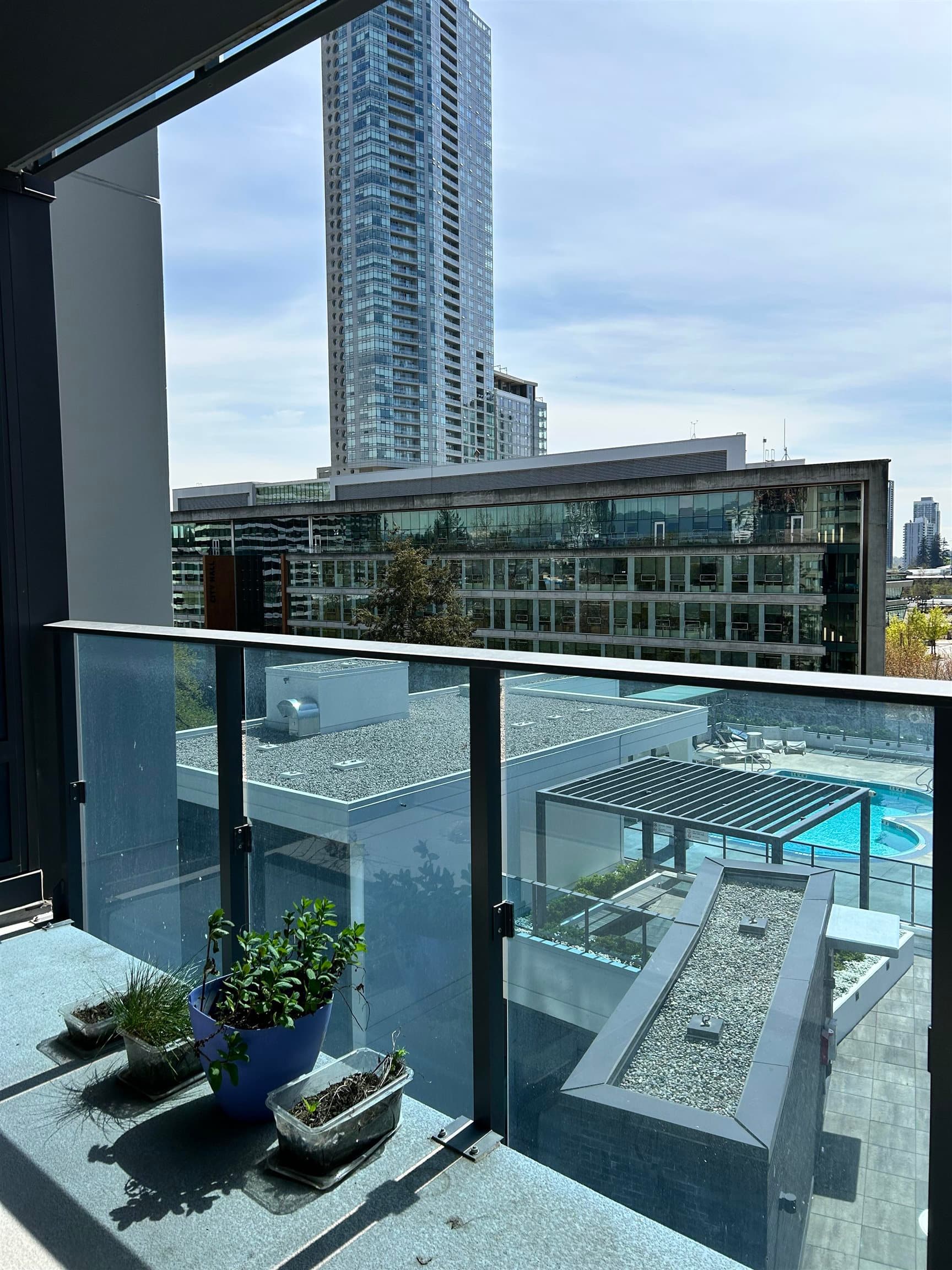 809 - 10448 University Drive, Surrey, V3T 0S7 — photo 3