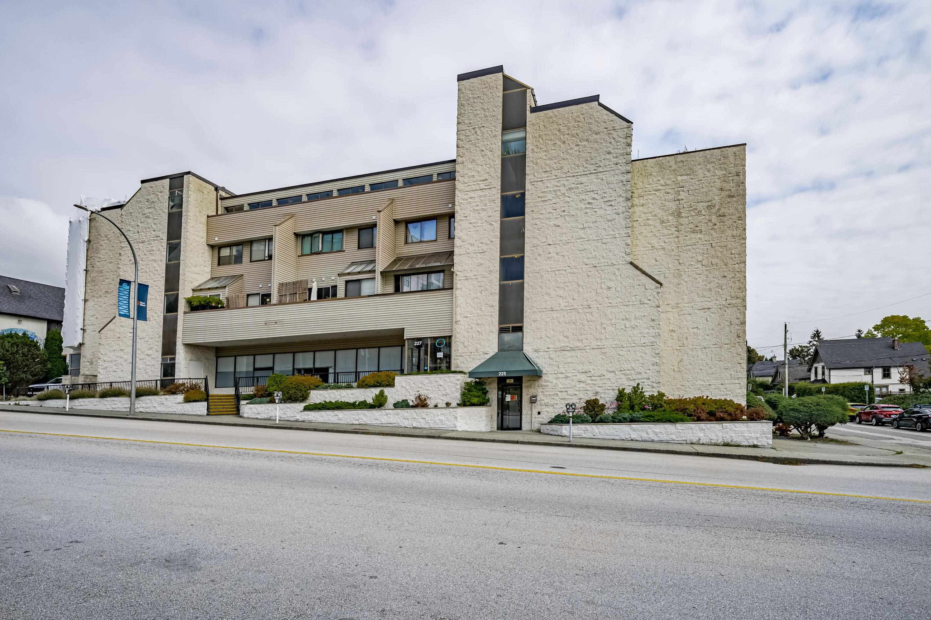 302 - 225 Sixth Street, New Westminster, V3L 3A5 — photo 4