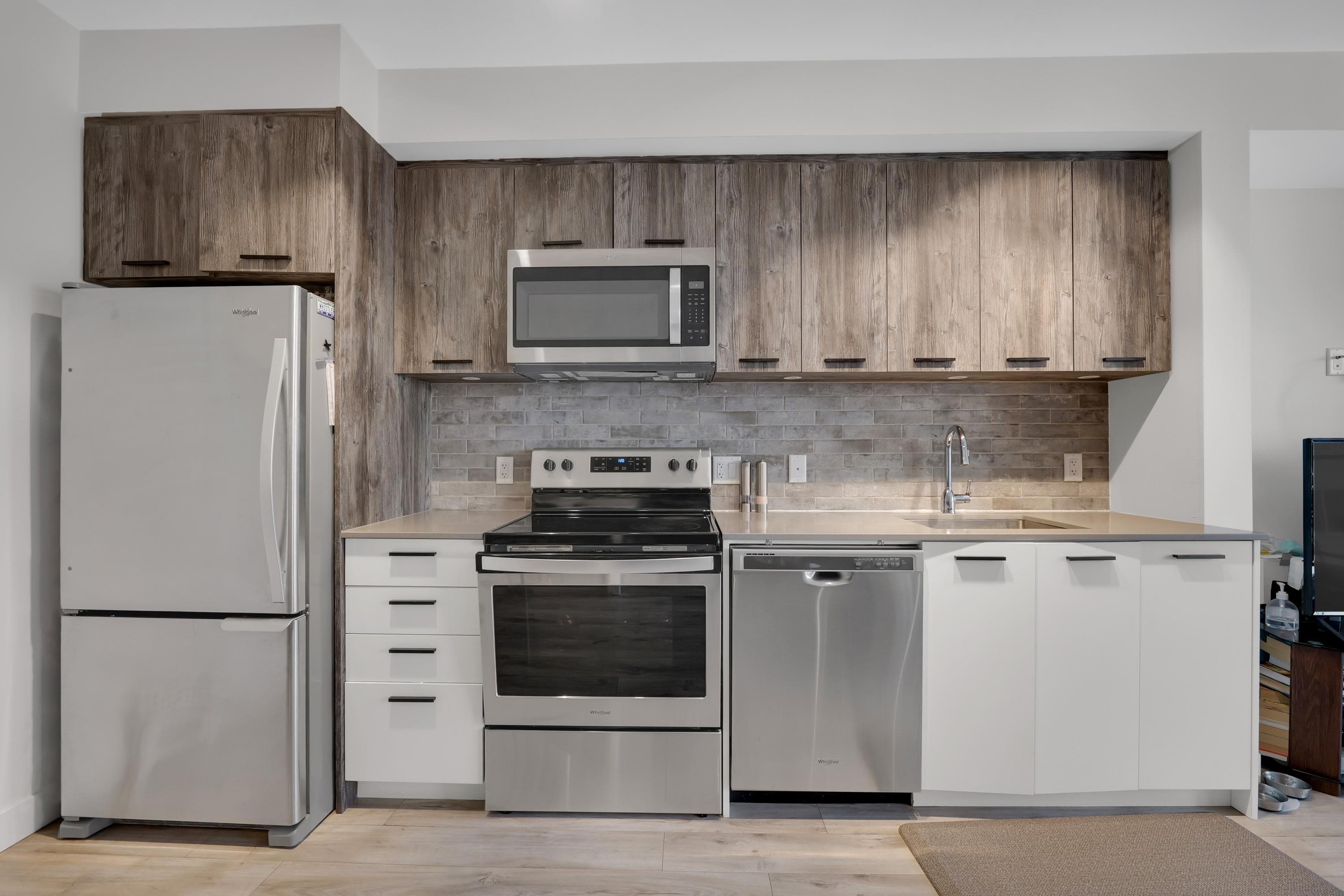 305 - 38013 Third Avenue, Squamish, V8B 0Z8 — photo 3