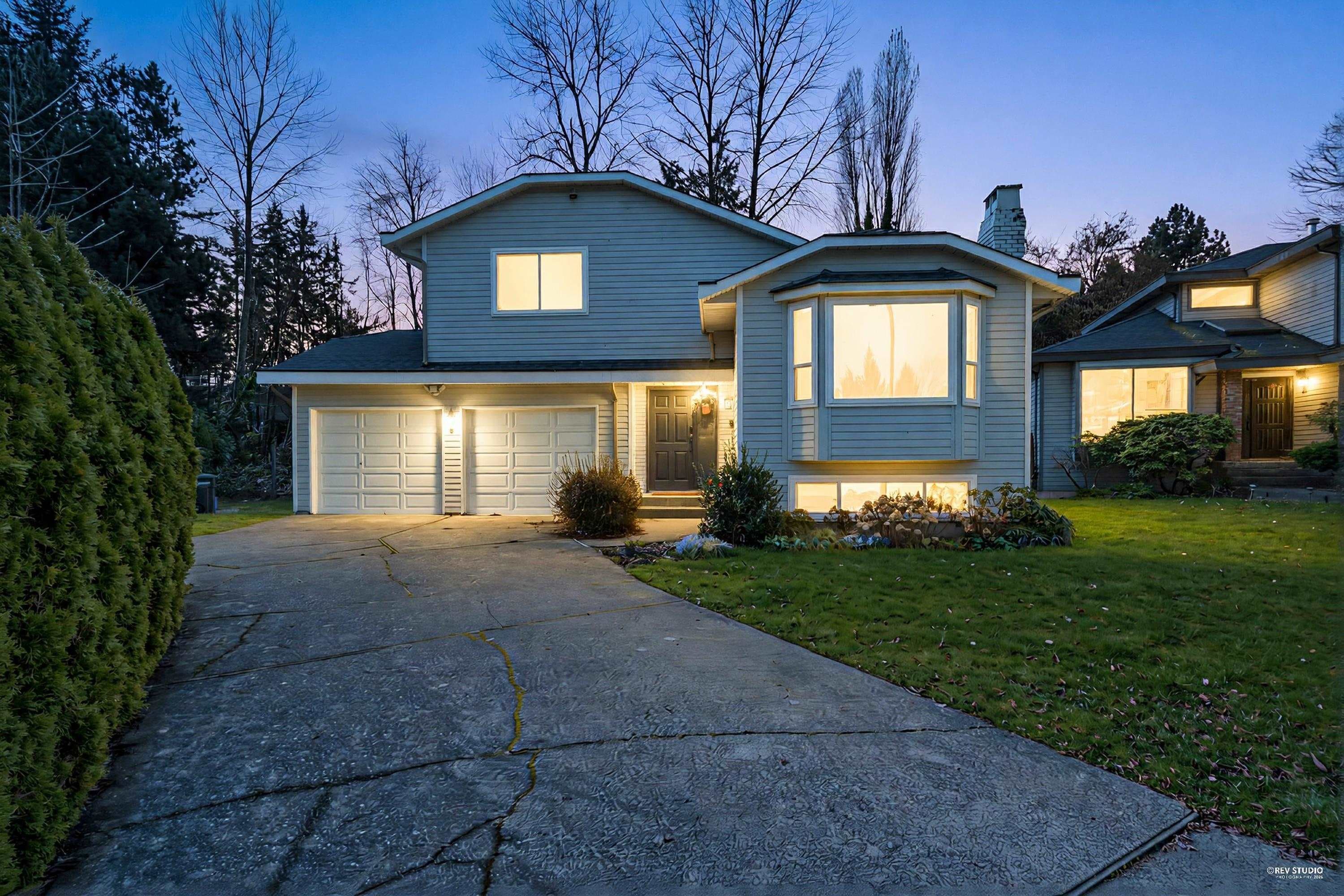 3055 Rothbury Place, Burnaby, V5A 4J5 — photo 1