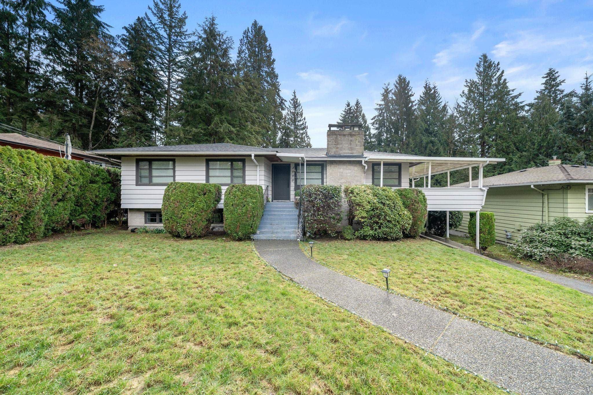3990 Delbrook Avenue, North Vancouver, V7N 3Z8 — photo 1