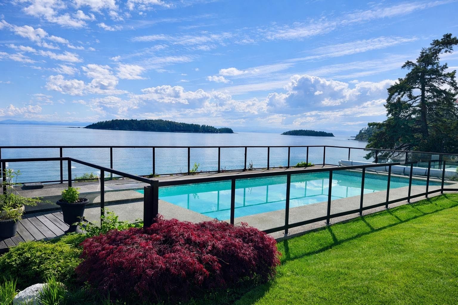 5951 Sunshine Coast Highway, Sechelt