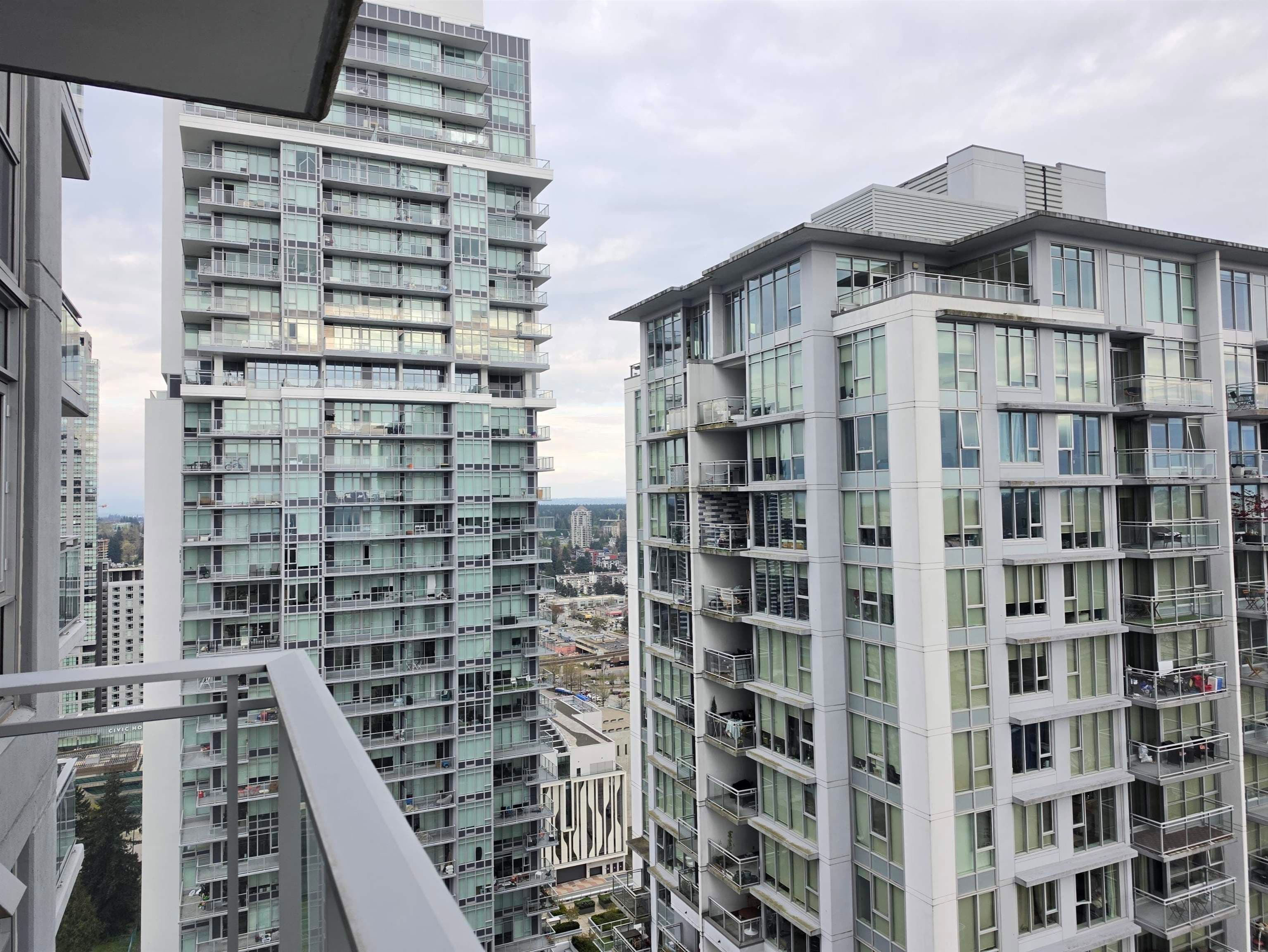 3008 - 13308 Central Avenue, Surrey, V3T 0M4 — photo 5