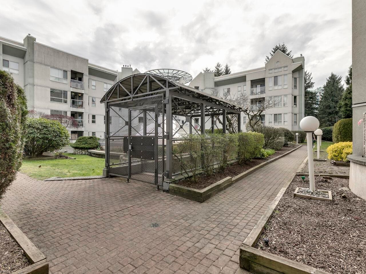 404 - 2585 Ware Street, Abbotsford, V2S 3E2 — photo 3