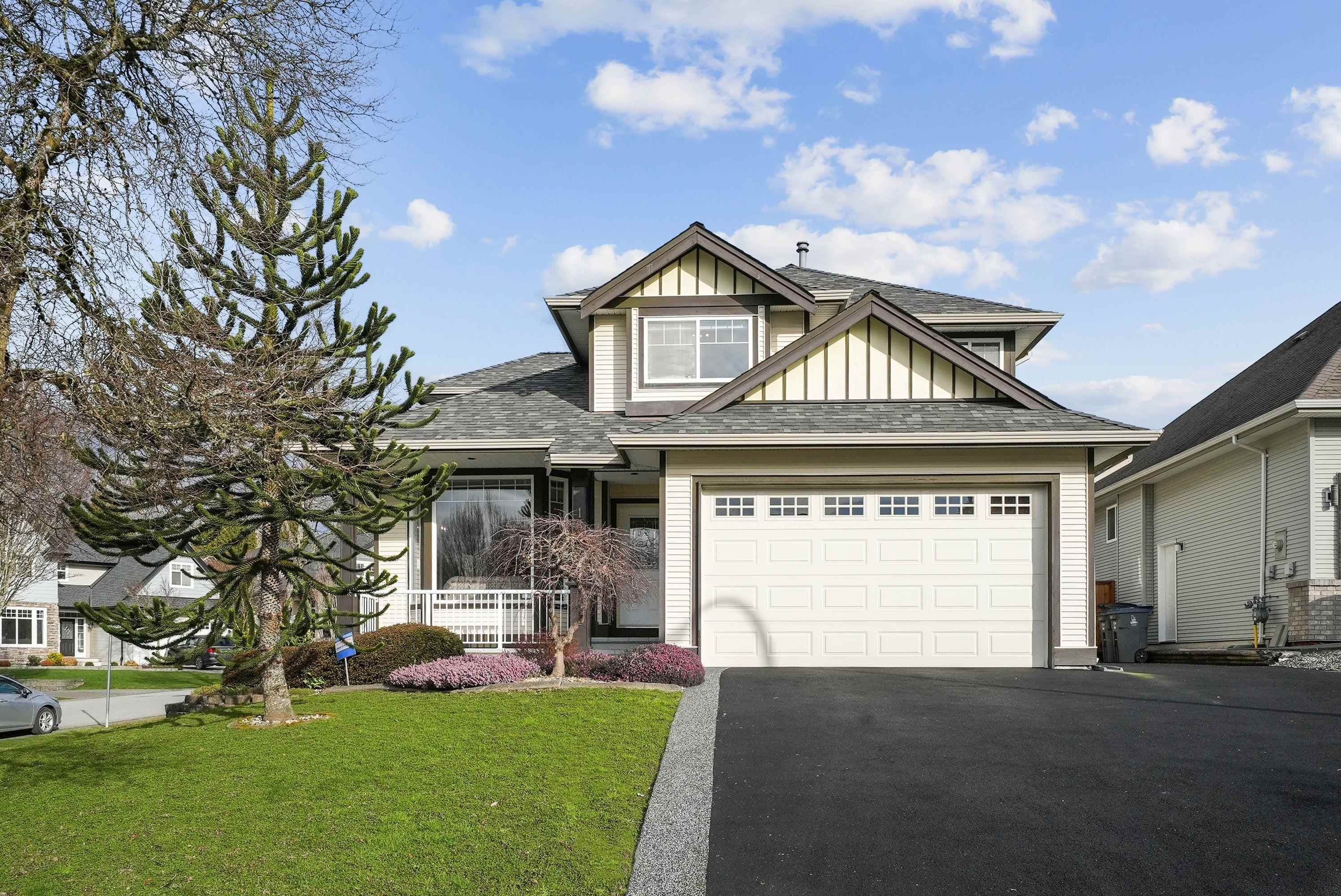 18111 68a Avenue, Surrey — sold