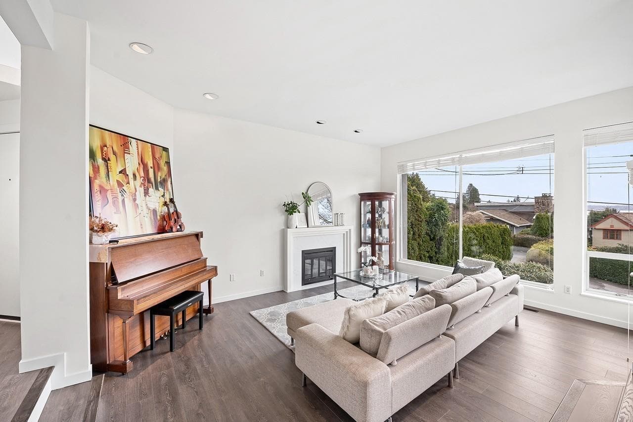 2135 Lawson Avenue, West Vancouver, V7V 2E1 — photo 4