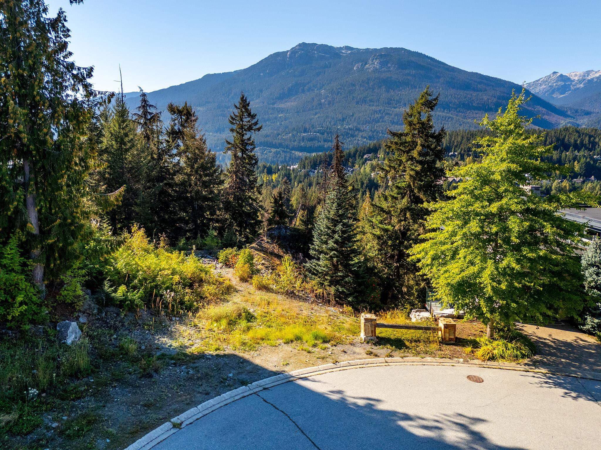 3853 Sunridge Court, Whistler, V8E 0W1 — photo 3