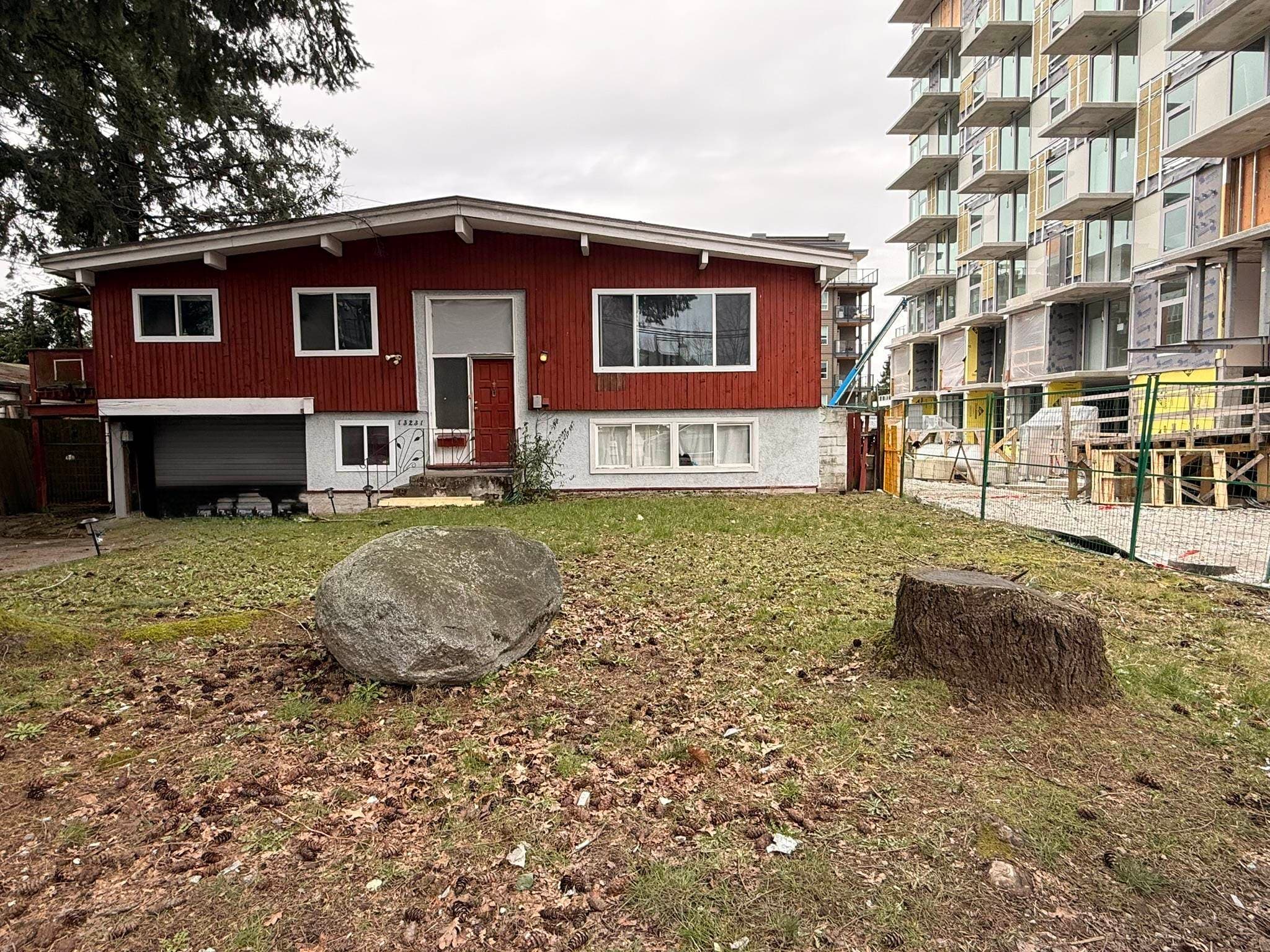 13231 104a Avenue, Surrey, V3T 1Y6 — photo 2