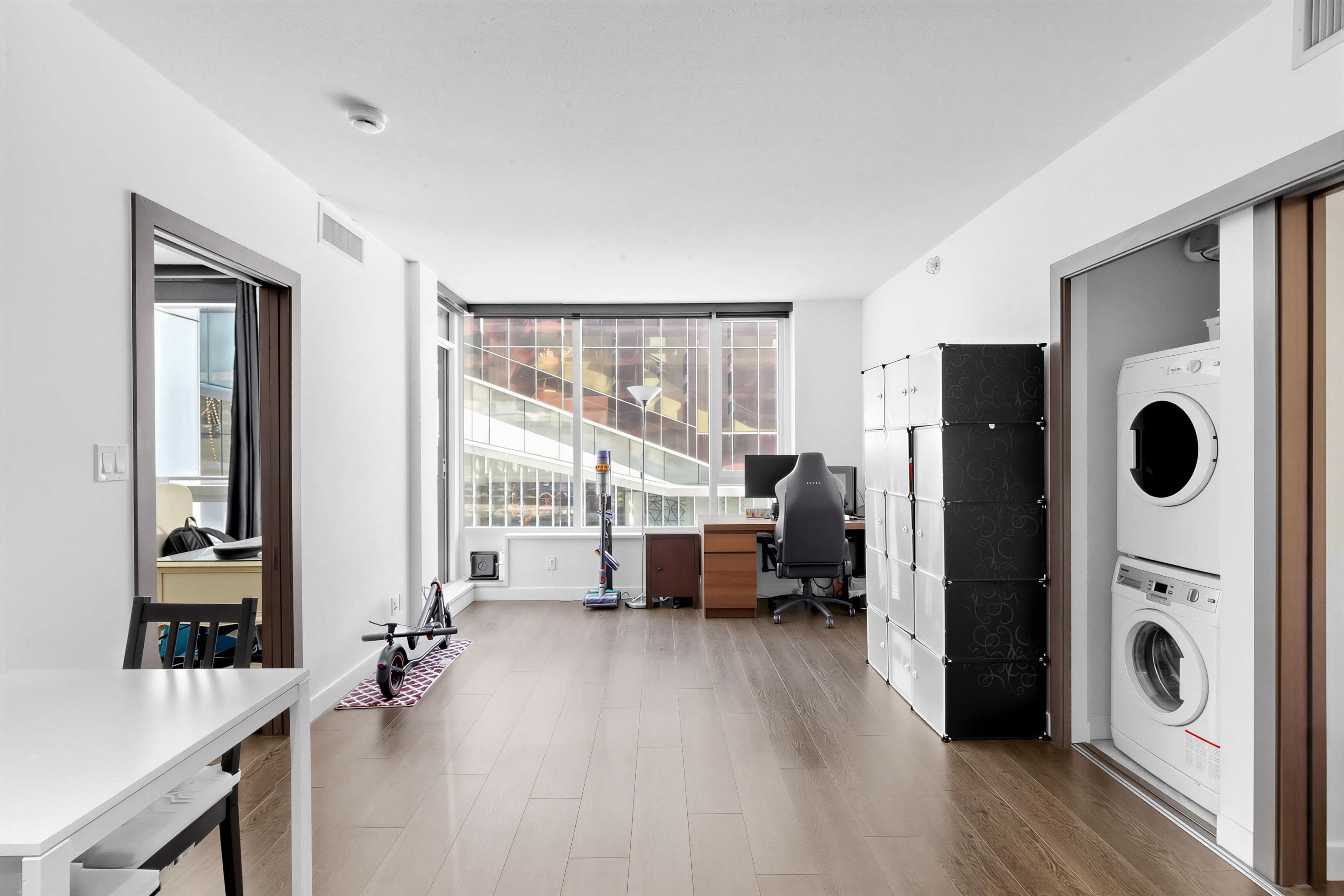 351 - 38 Smithe Street, Vancouver, V6B 0P3 — photo 4