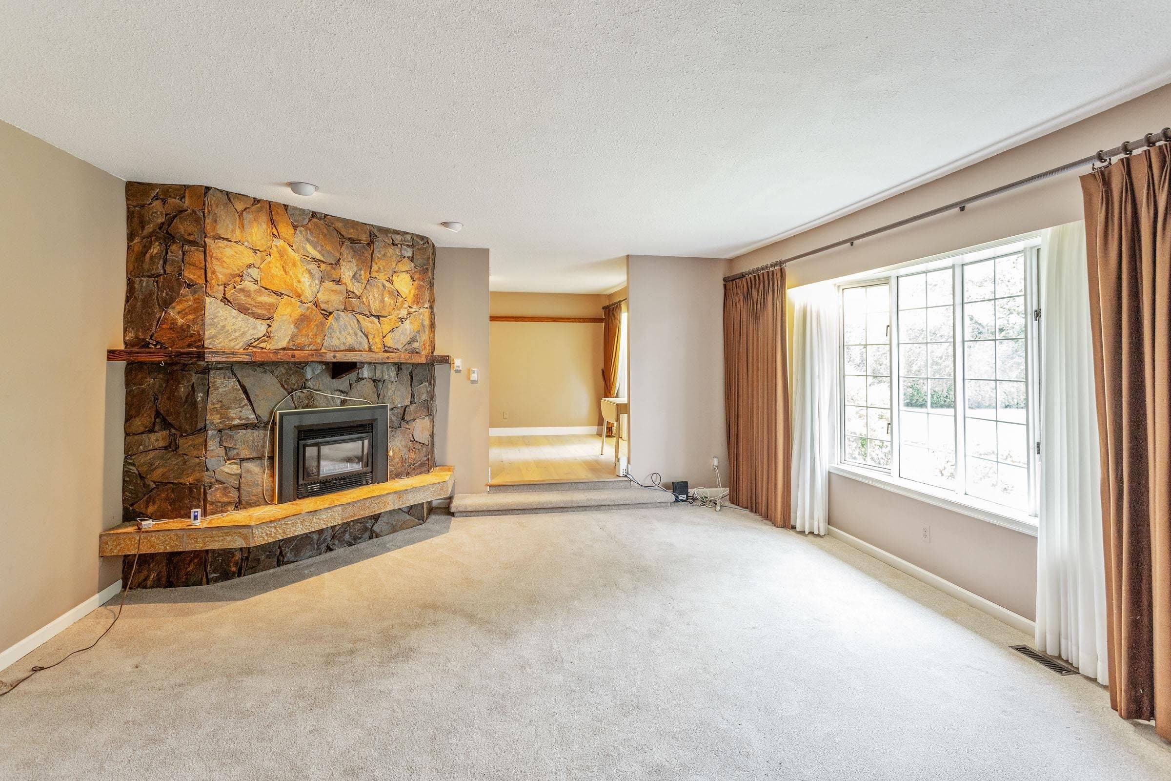 7081 197b Street, Langley, V2Y 1R5 — photo 2