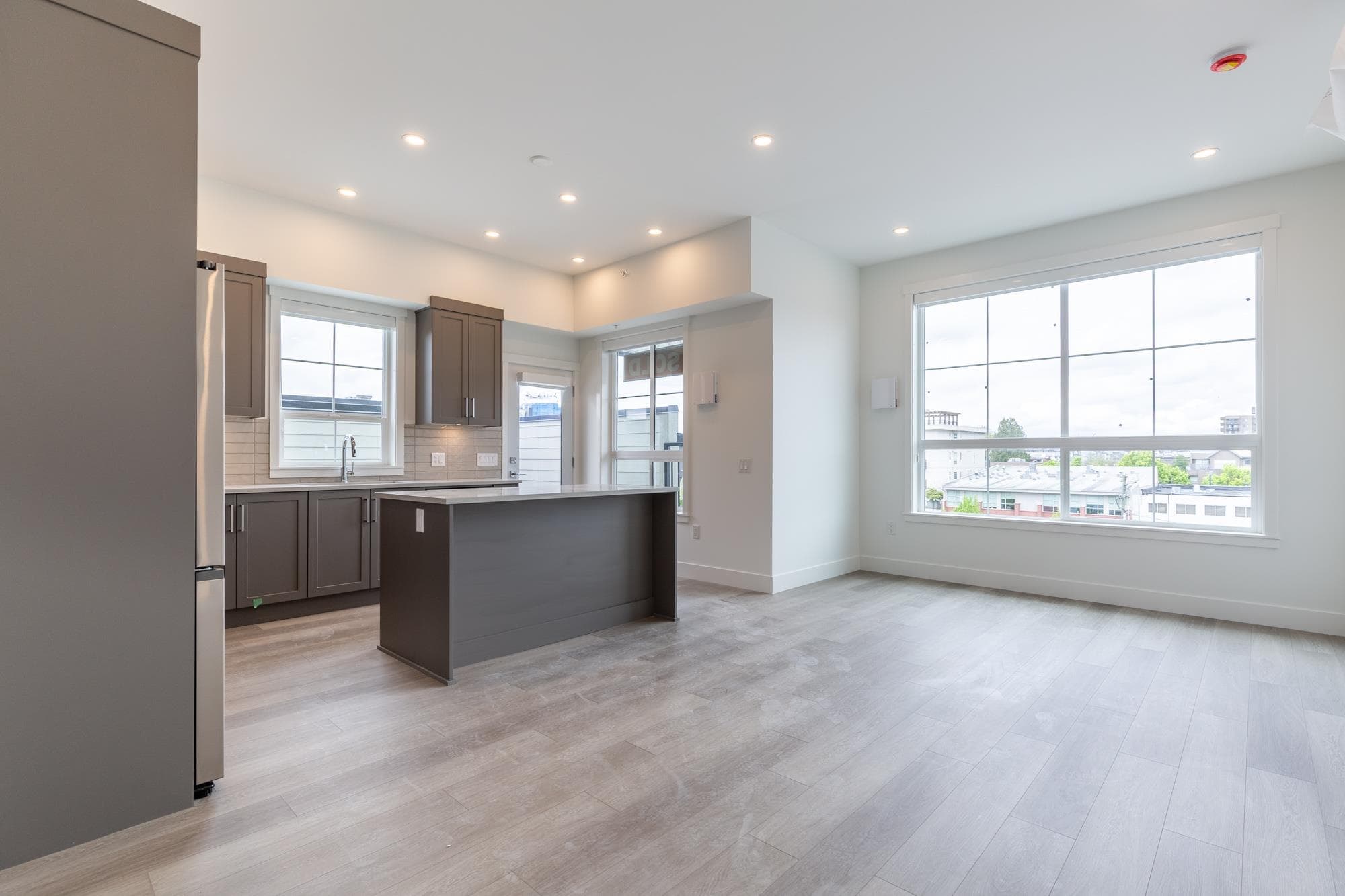 511 - 22348 North Avenue, Maple Ridge, V2X 8T2 — photo 1