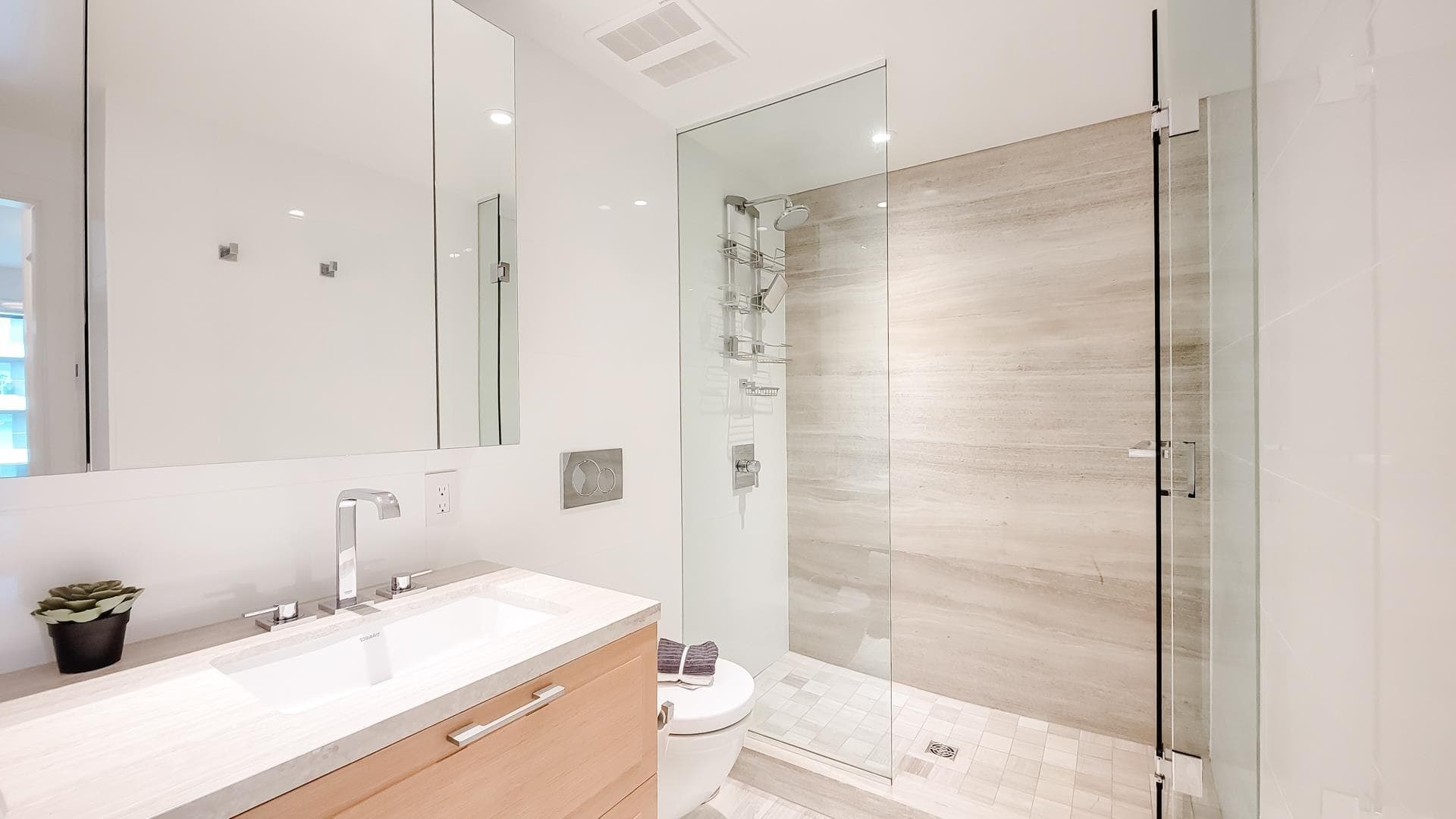 301 - 7128 Adera Street, Vancouver, V6P 0H6 — photo 4