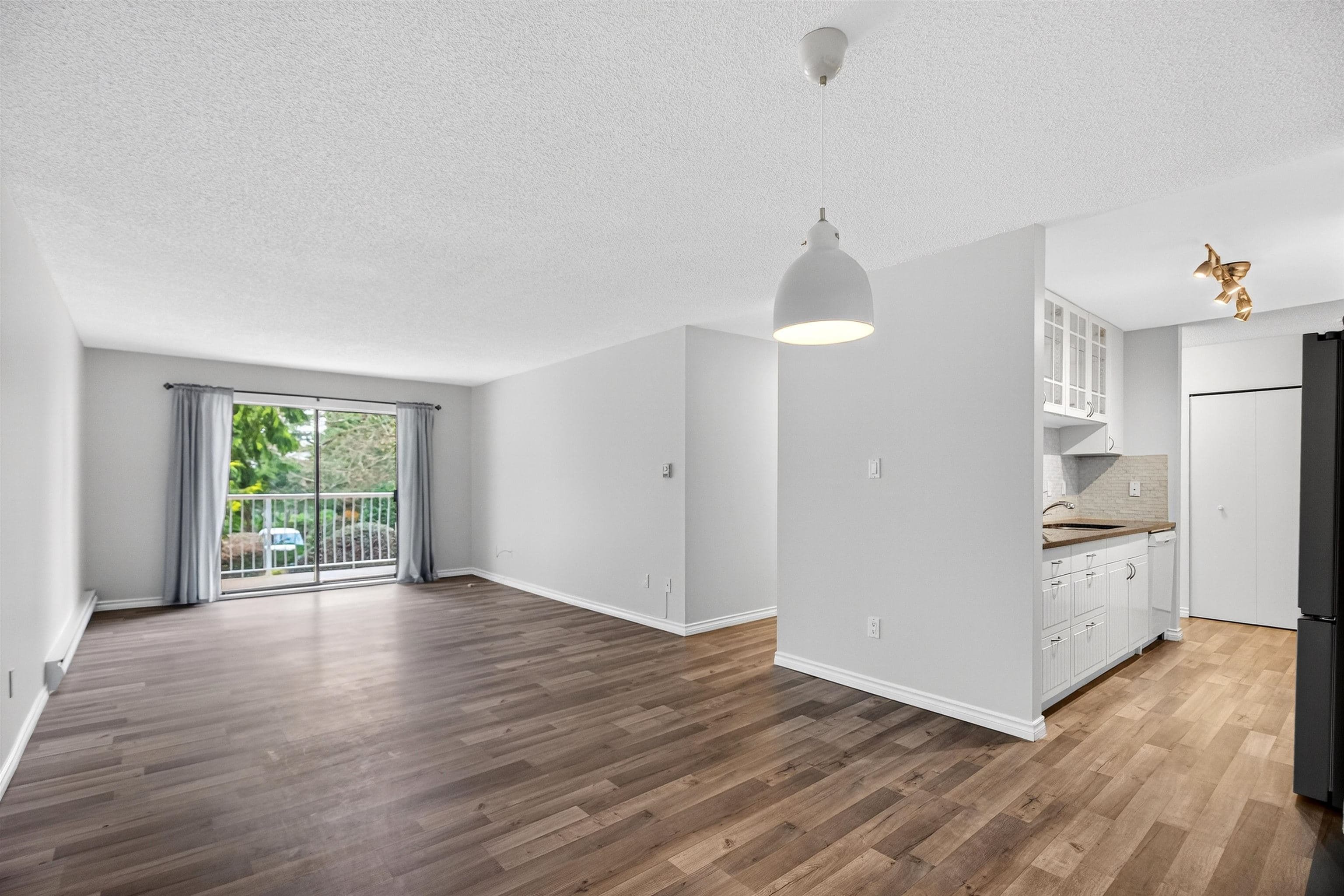 203 - 12890 17 Avenue, Surrey, V4A 1T5 — photo 4