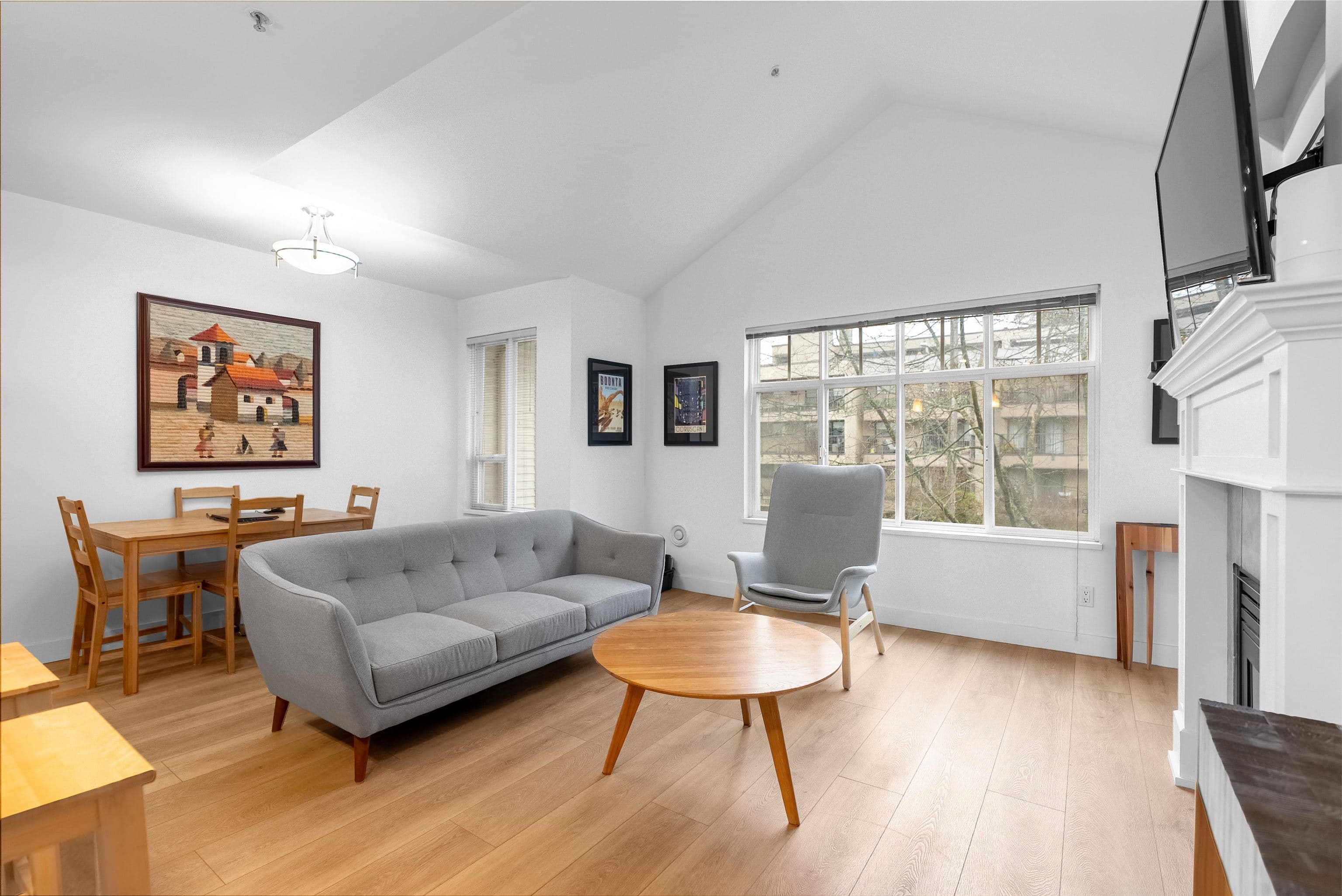 302 - 333 E 1st Street, North Vancouver, V7L 4W9 — photo 1