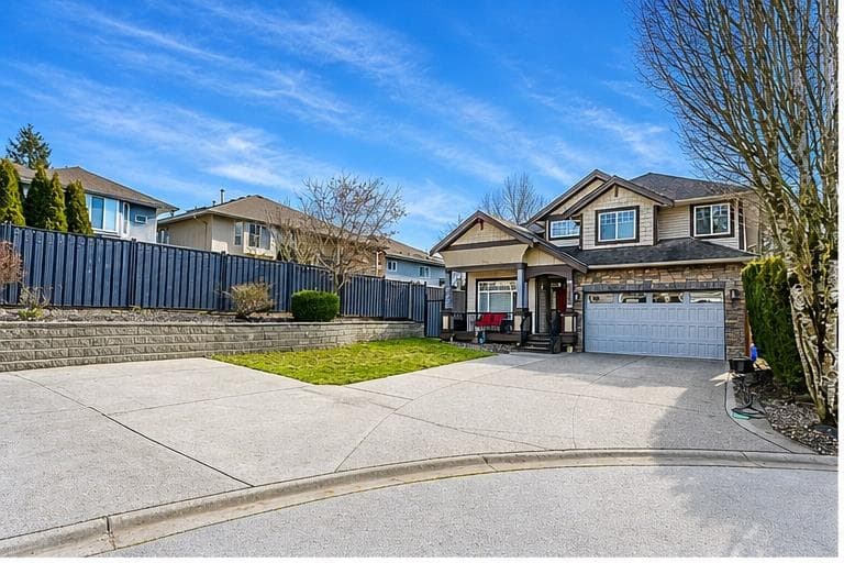 19178 117a Avenue, Pitt Meadows, V3Y 2R3 — photo 1