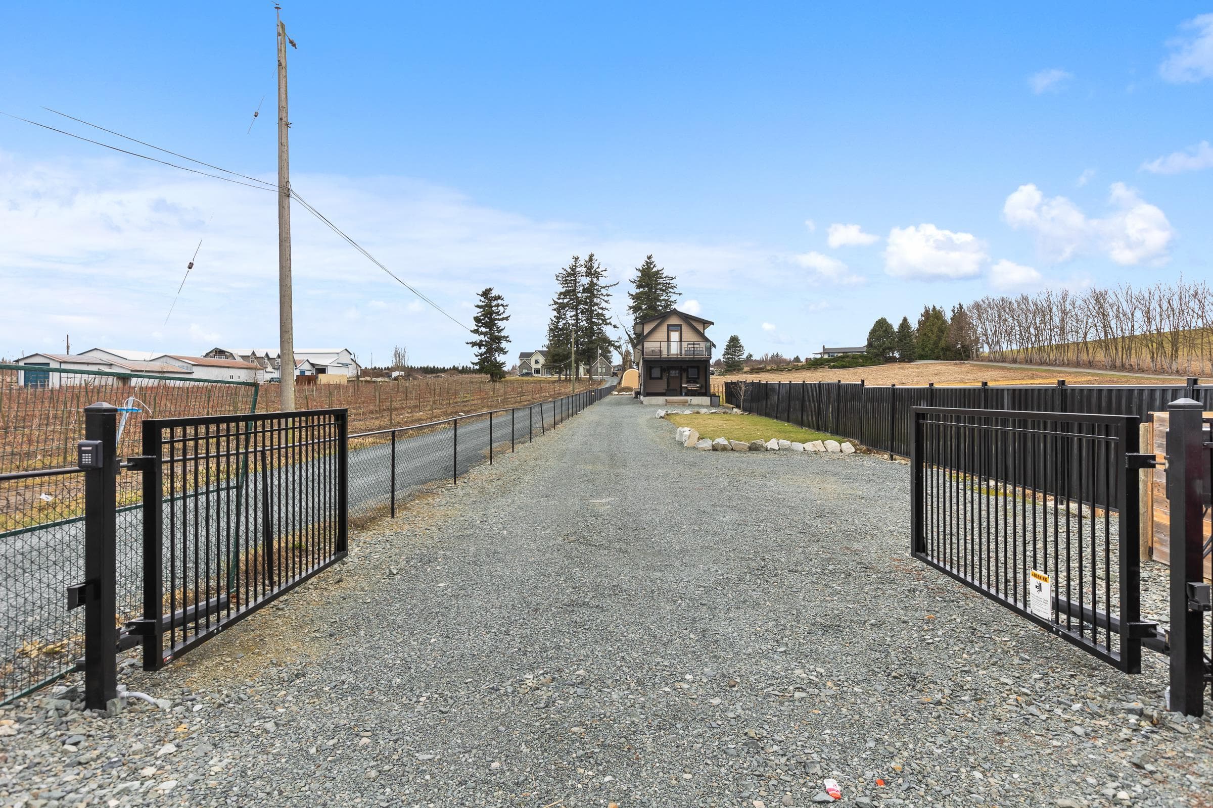 201 Mccallum Road, Abbotsford, V2S 8A1 — photo 5