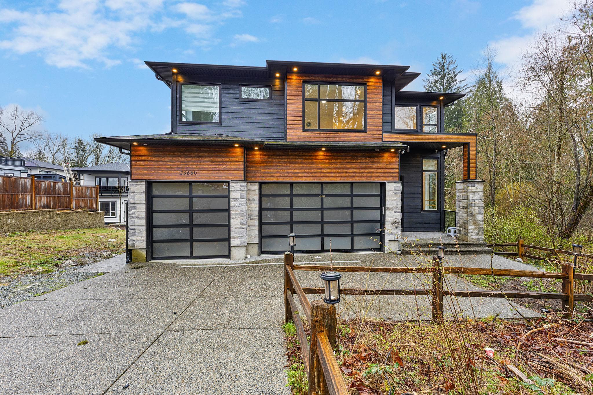 23680 132 Avenue, Maple Ridge, V4R 2S5 — photo 1