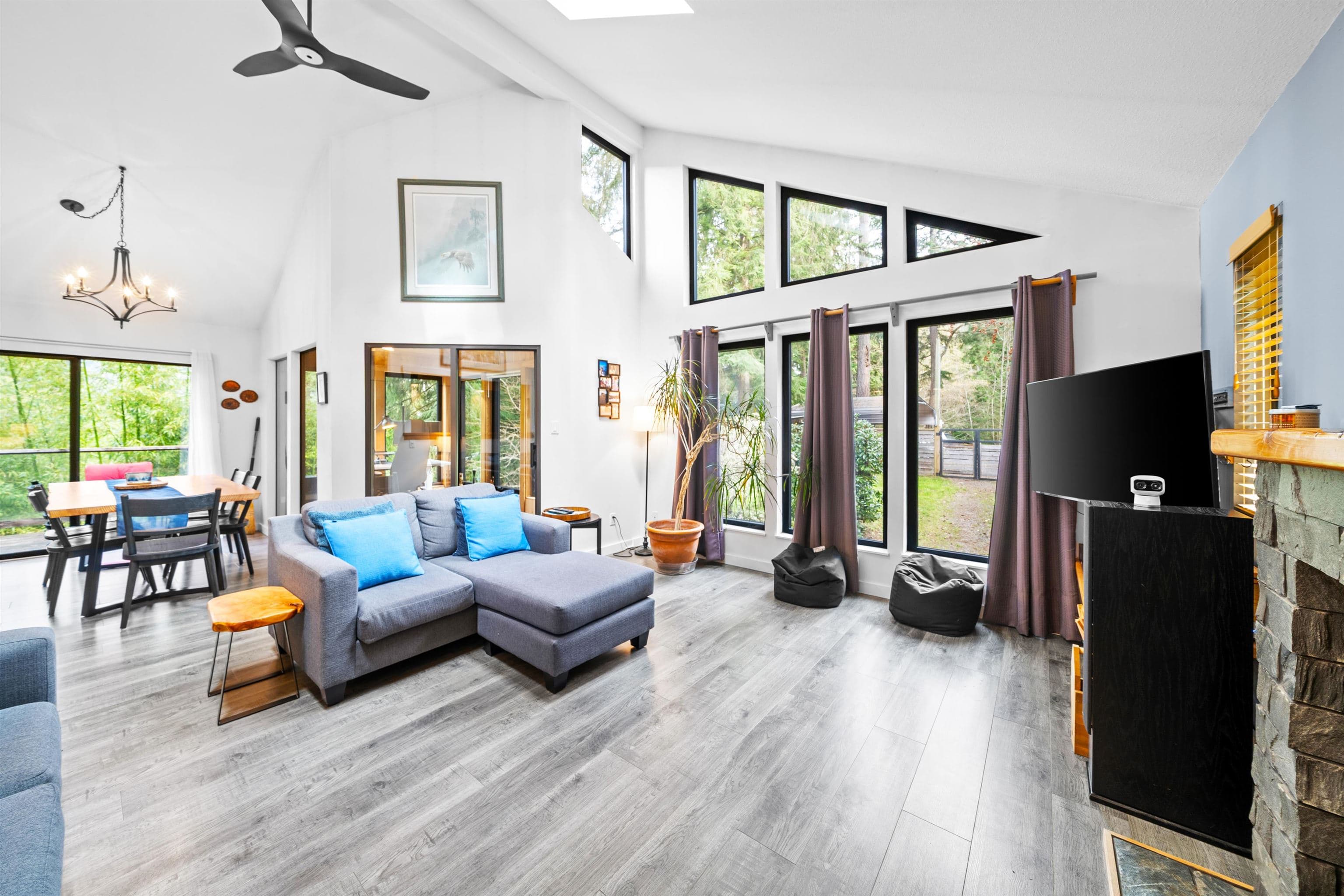 576 Cowan Road, Bowen Island, V0N 1G2 — photo 5