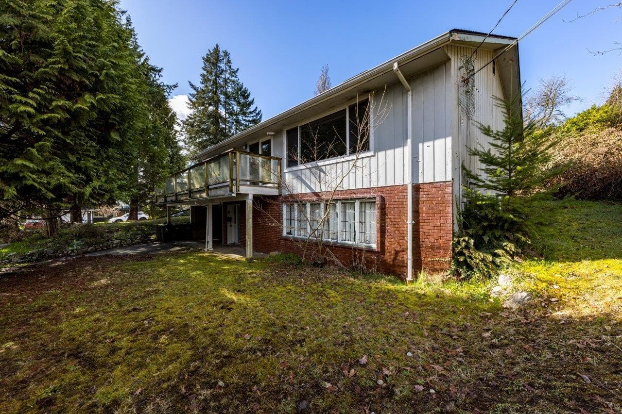 981 Friar Crescent, North Vancouver — sold