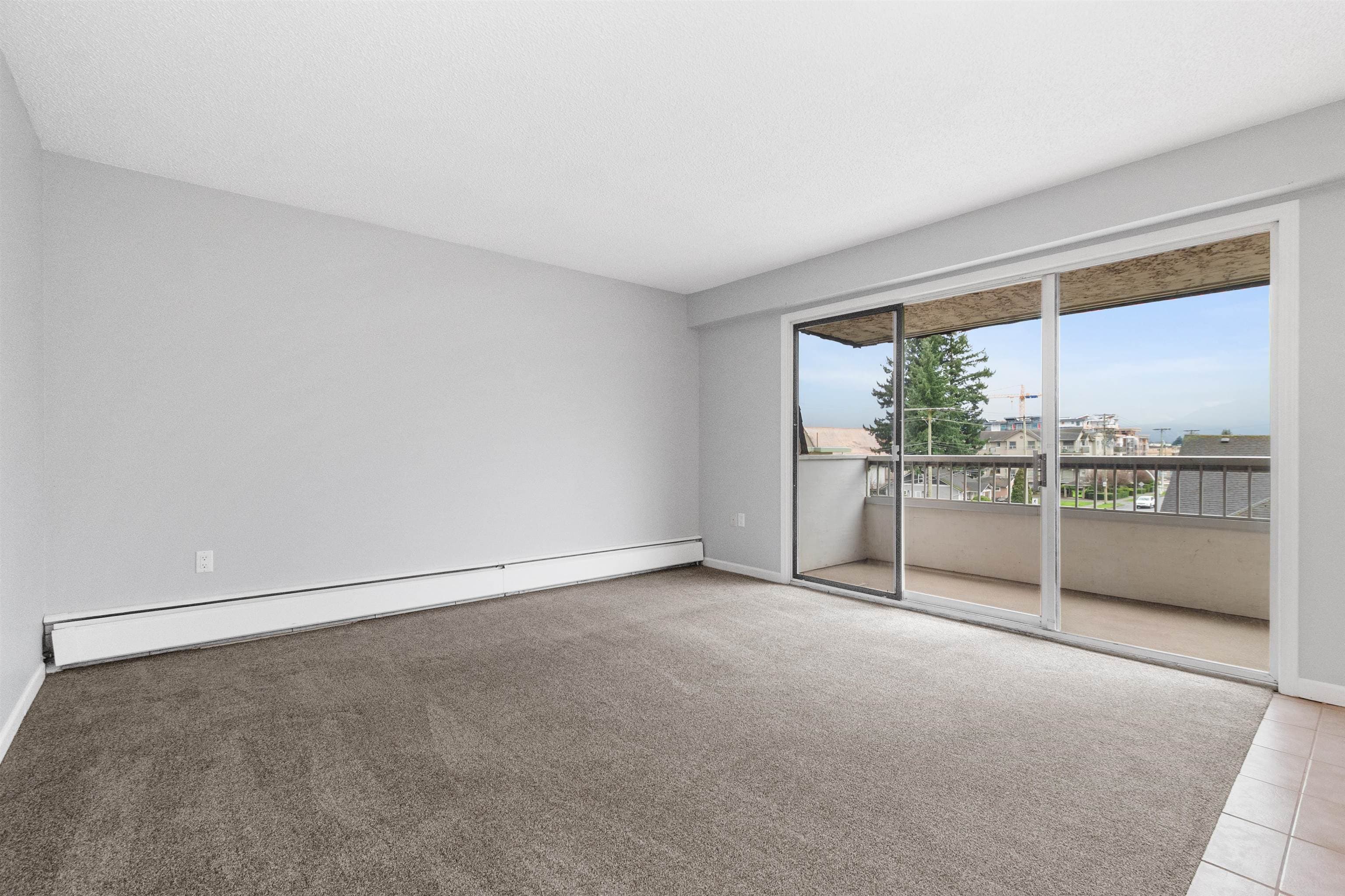 302 - 9477 Cook Street, Chilliwack, V2P 4J8 — photo 2