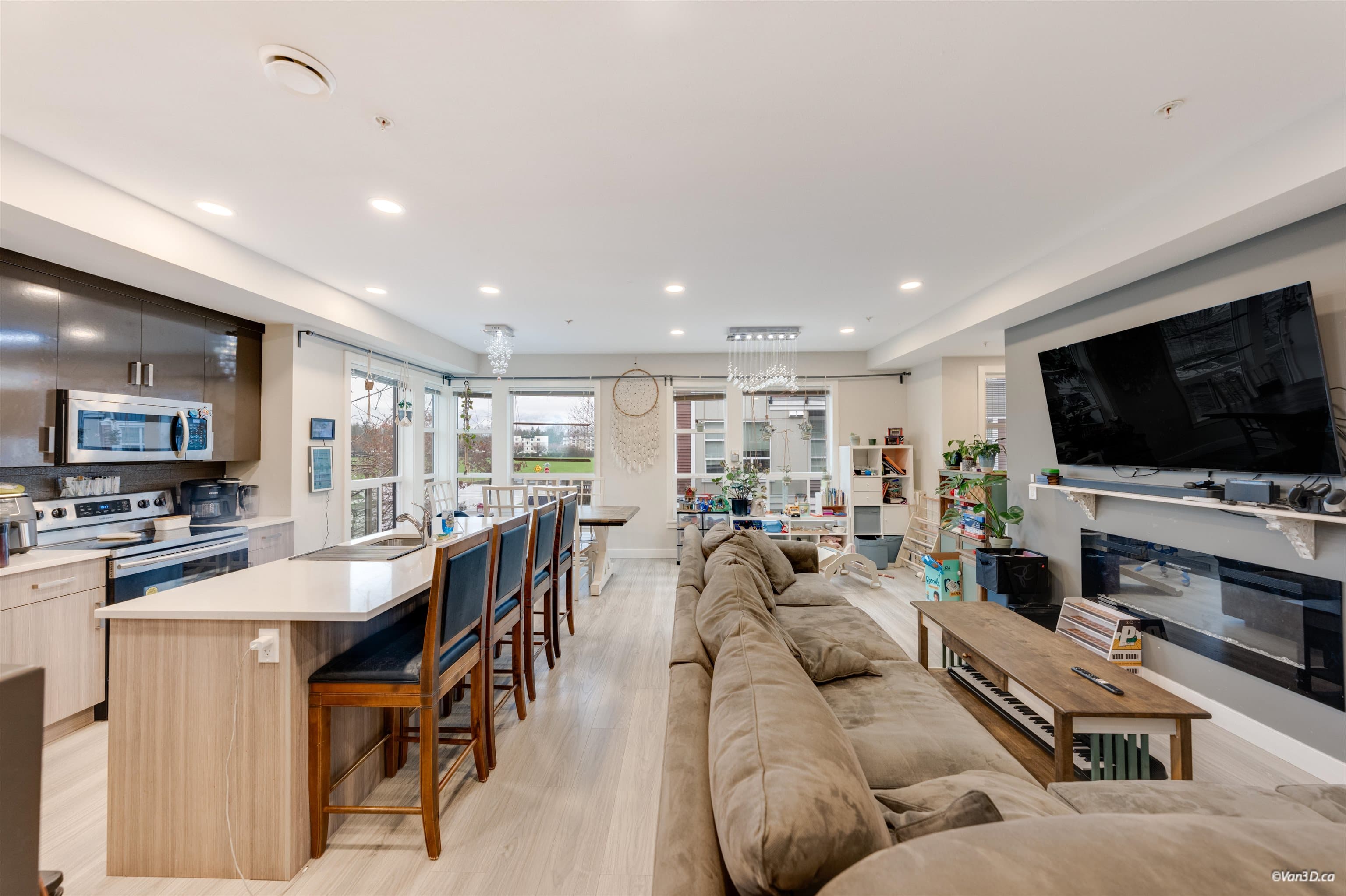 15 - 8466 Midtown Way, Chilliwack, V2P 0G8 — photo 4