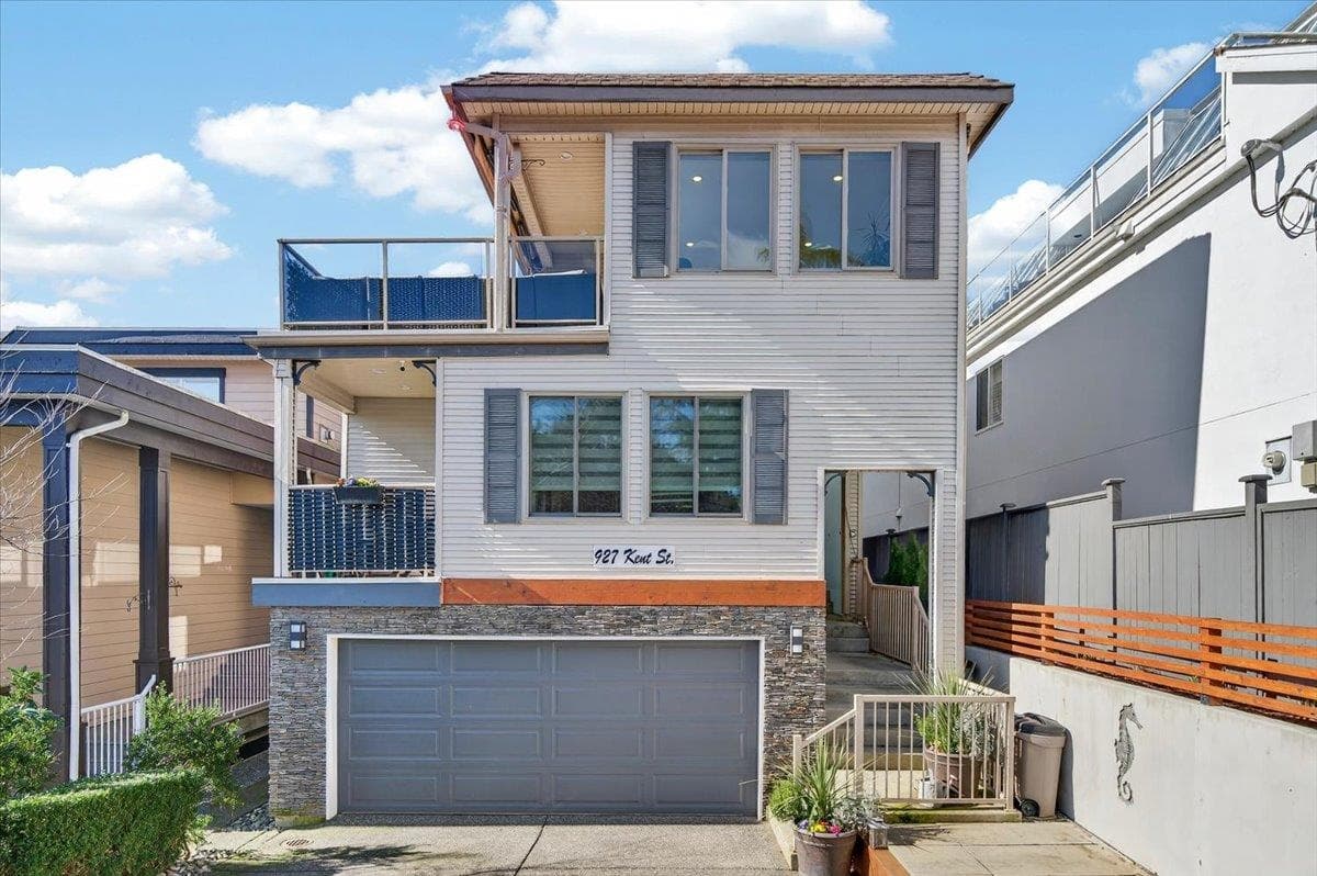927 Kent Street, White Rock, V4B 4S9 — photo 1