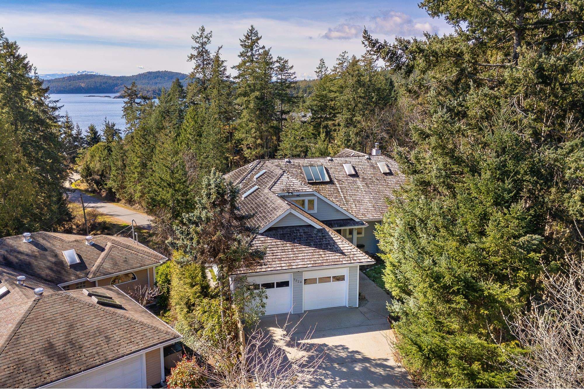 9219 Regal Road, Halfmoon Bay, V0N 1Y2 — photo 3