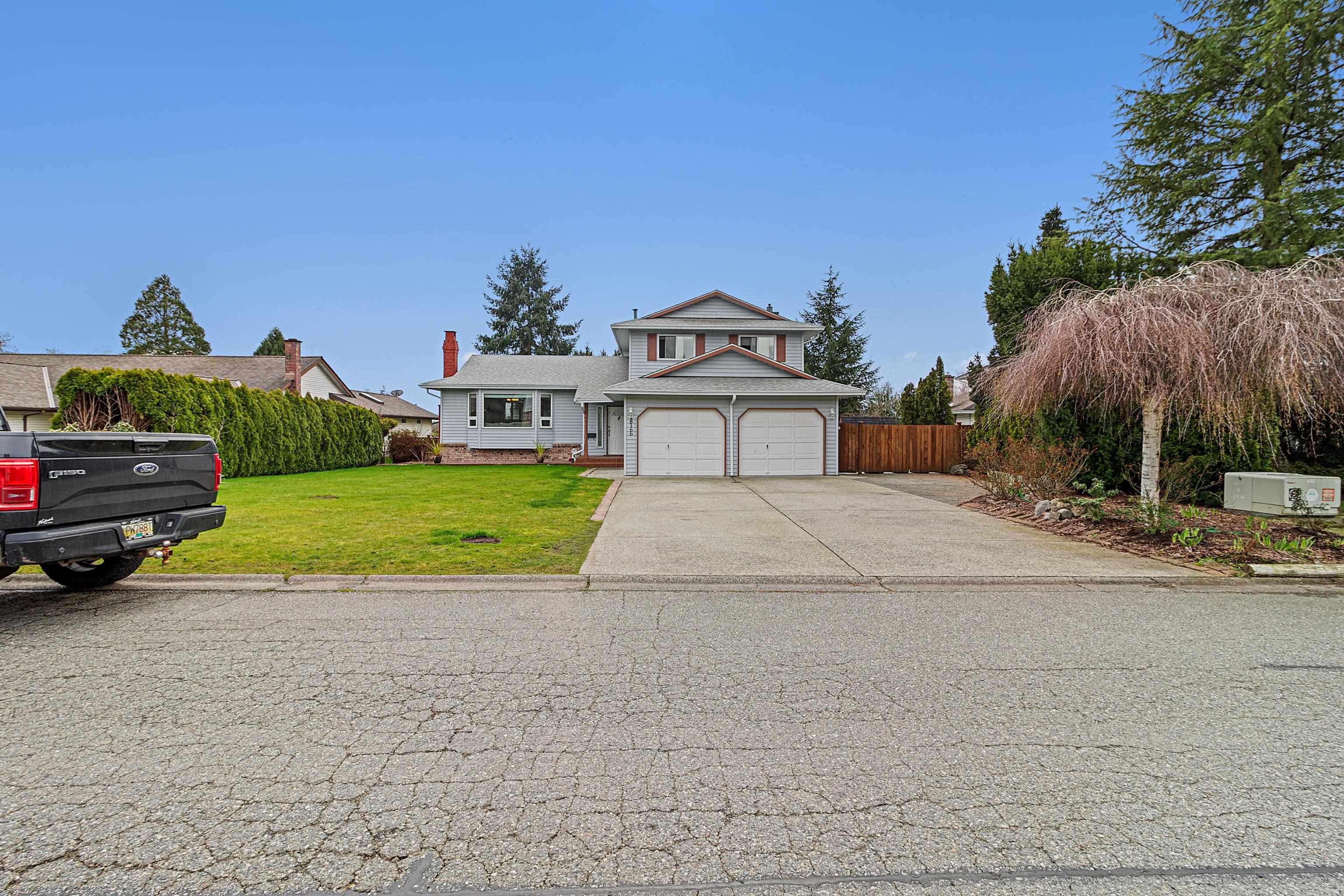 18166 54 Avenue, Surrey, V3S 7Z1 — photo 1