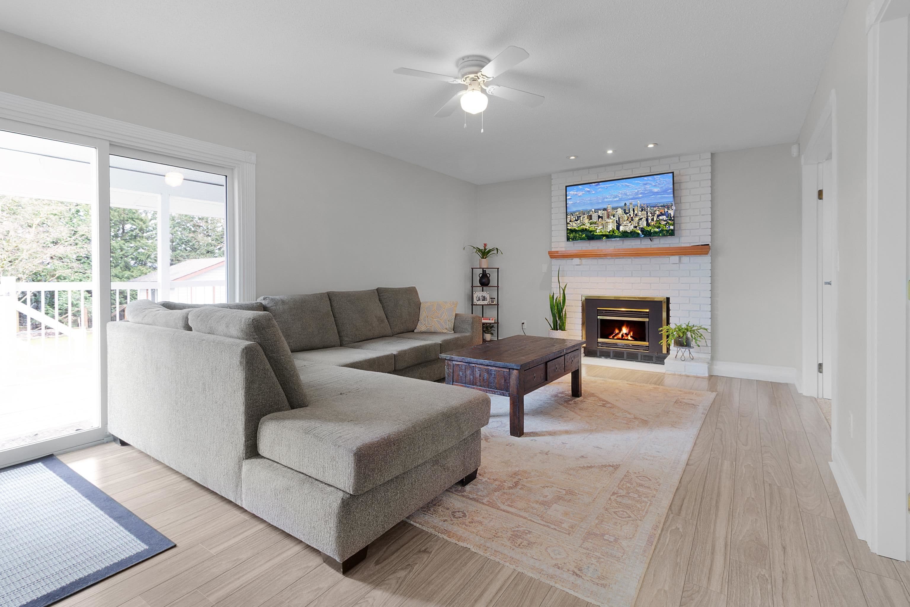 18166 54 Avenue, Surrey, V3S 7Z1 — photo 4