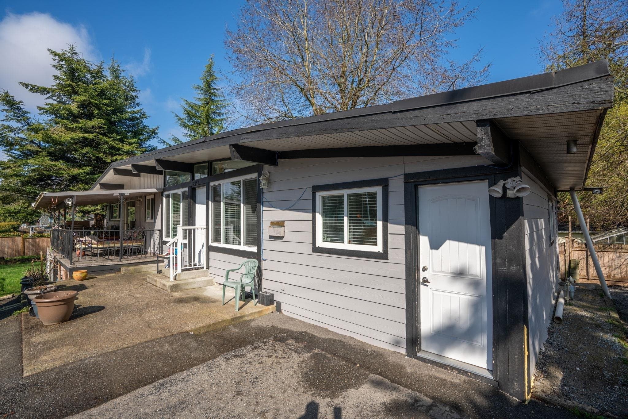 12847 106 Avenue, Surrey, V3T 2B9 — photo 2
