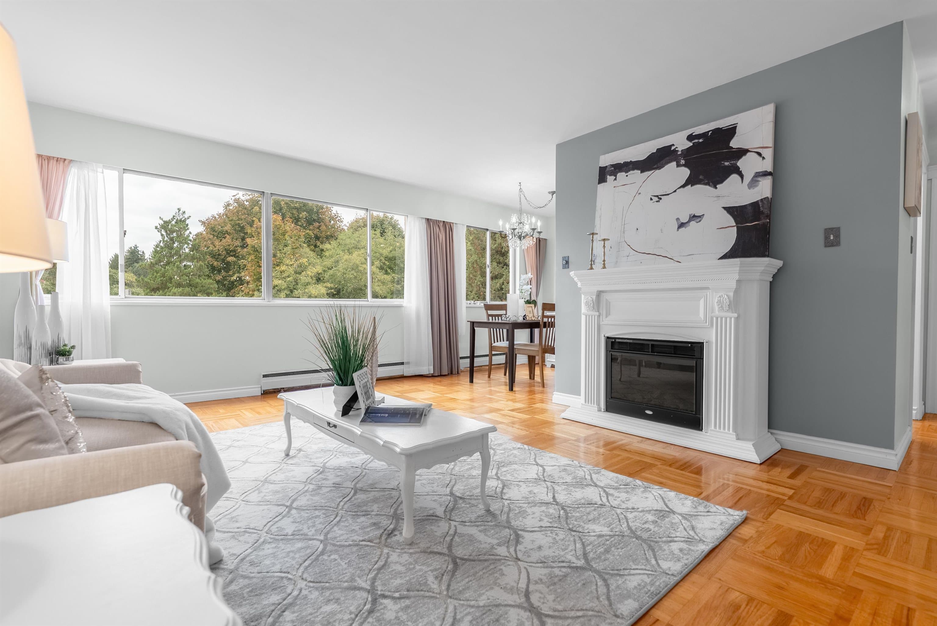 402 - 1750 Esquimalt Avenue, West Vancouver