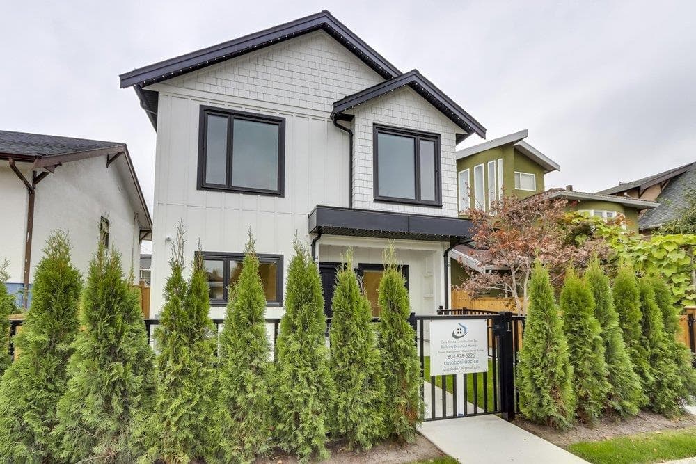 1 - 4257 Knight Street, Vancouver, V5N 3M3 — photo 1