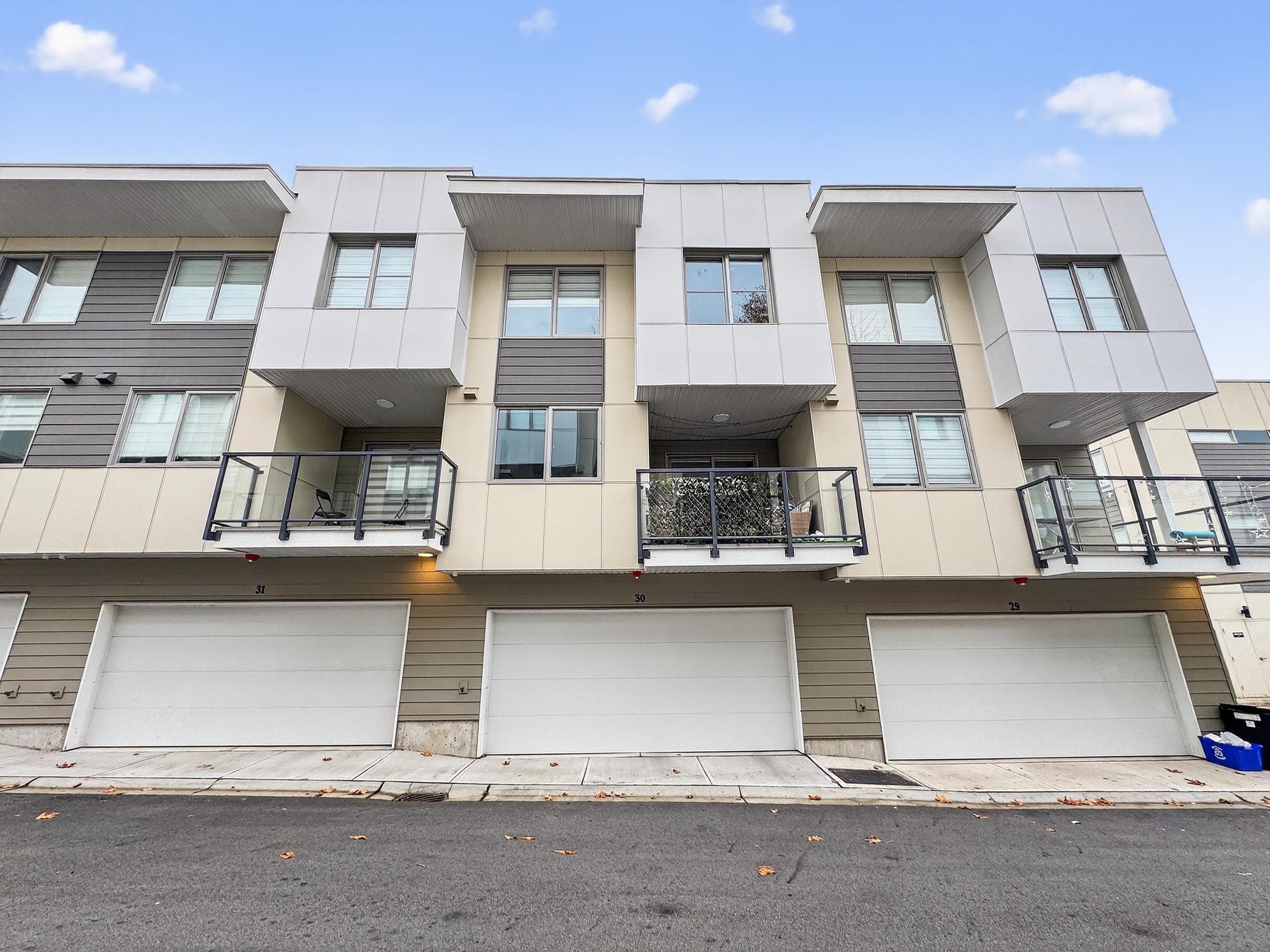 30 - 12585 104a Avenue, Surrey, V3V 0G7 — photo 3