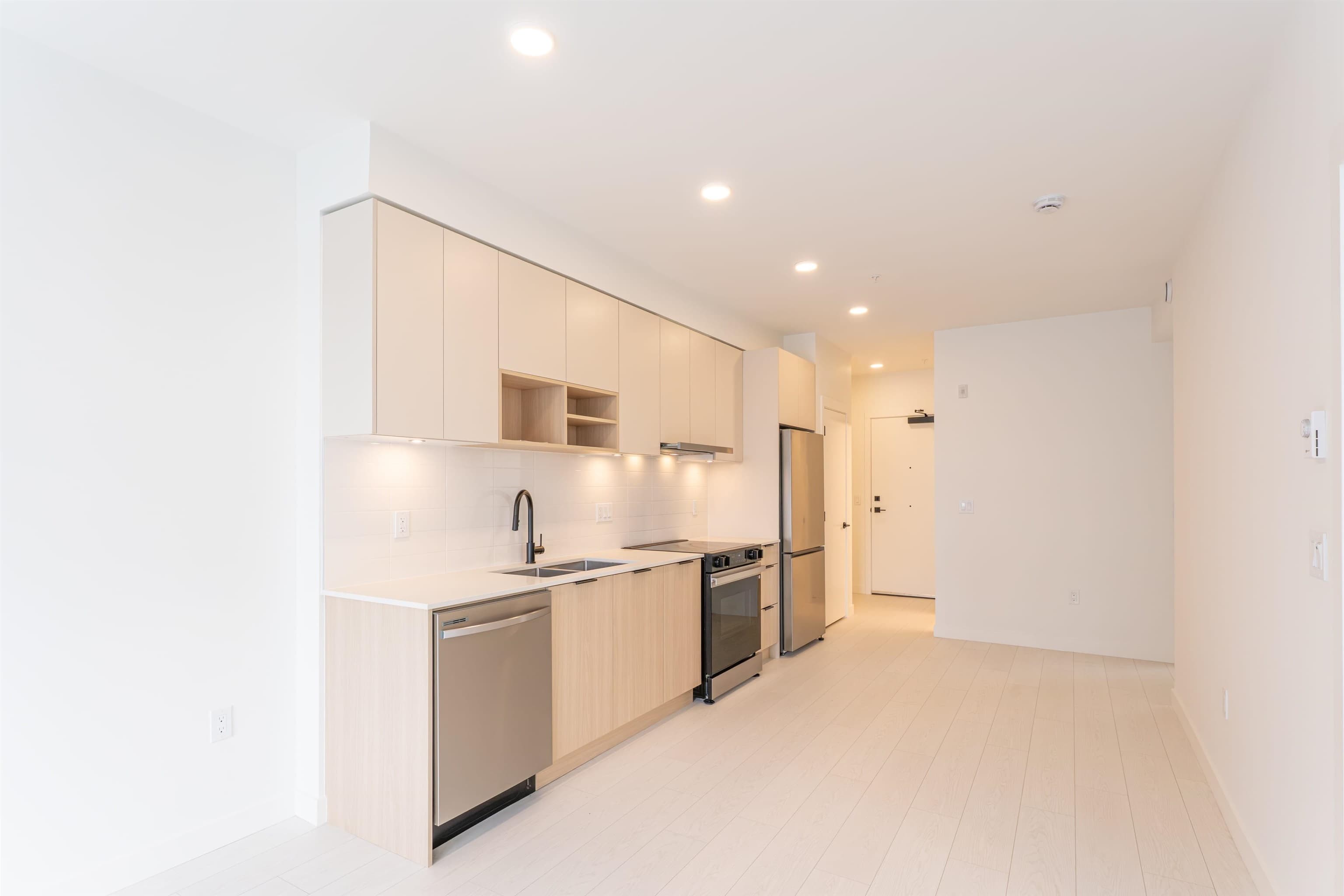 512 - 10466 138a Street, Surrey, V3T 0W3 — photo 3
