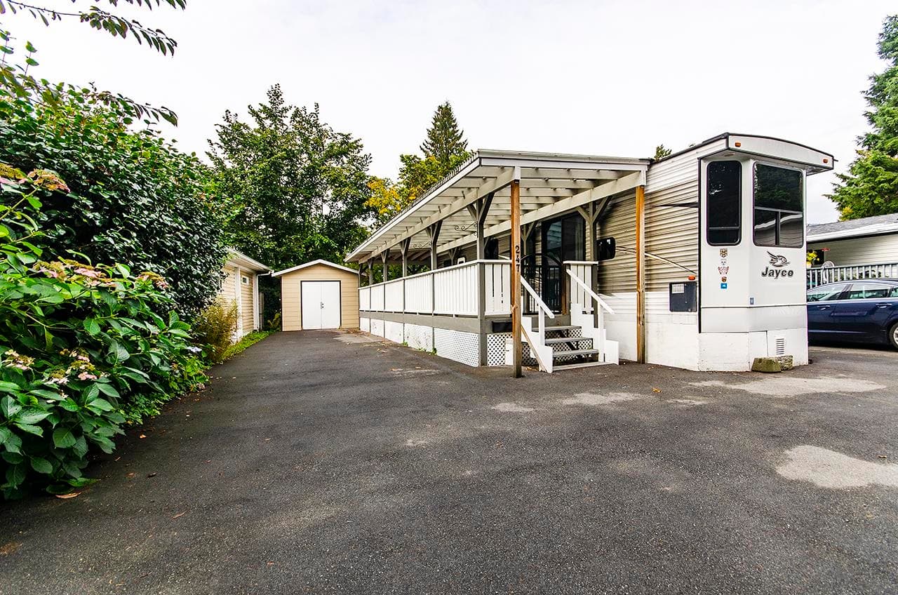 247 Tomahawk Avenue, West Vancouver, V7P 1C4 — photo 1