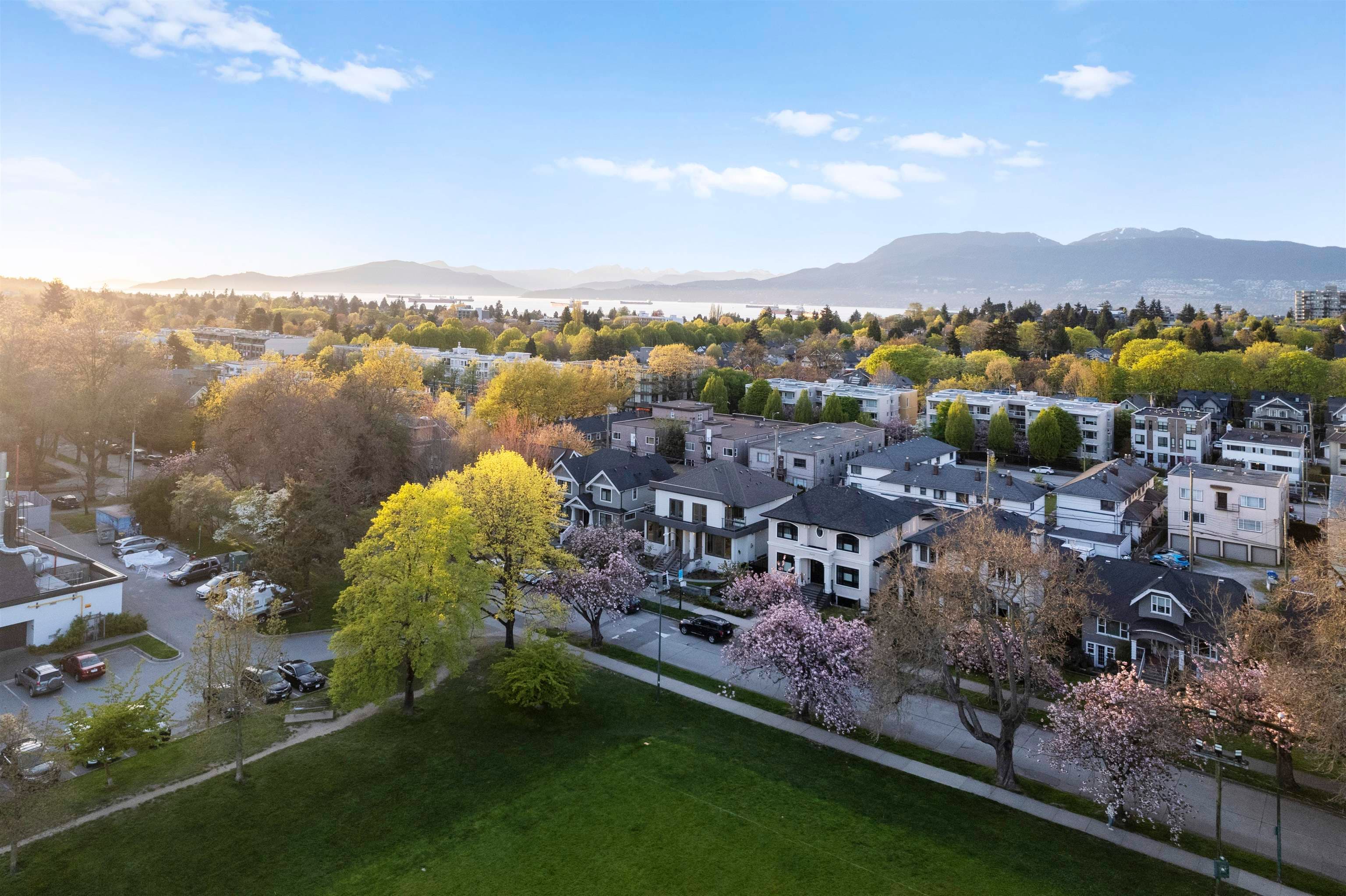 2455 W 10th Avenue, Vancouver, V6K 2J4 — photo 5