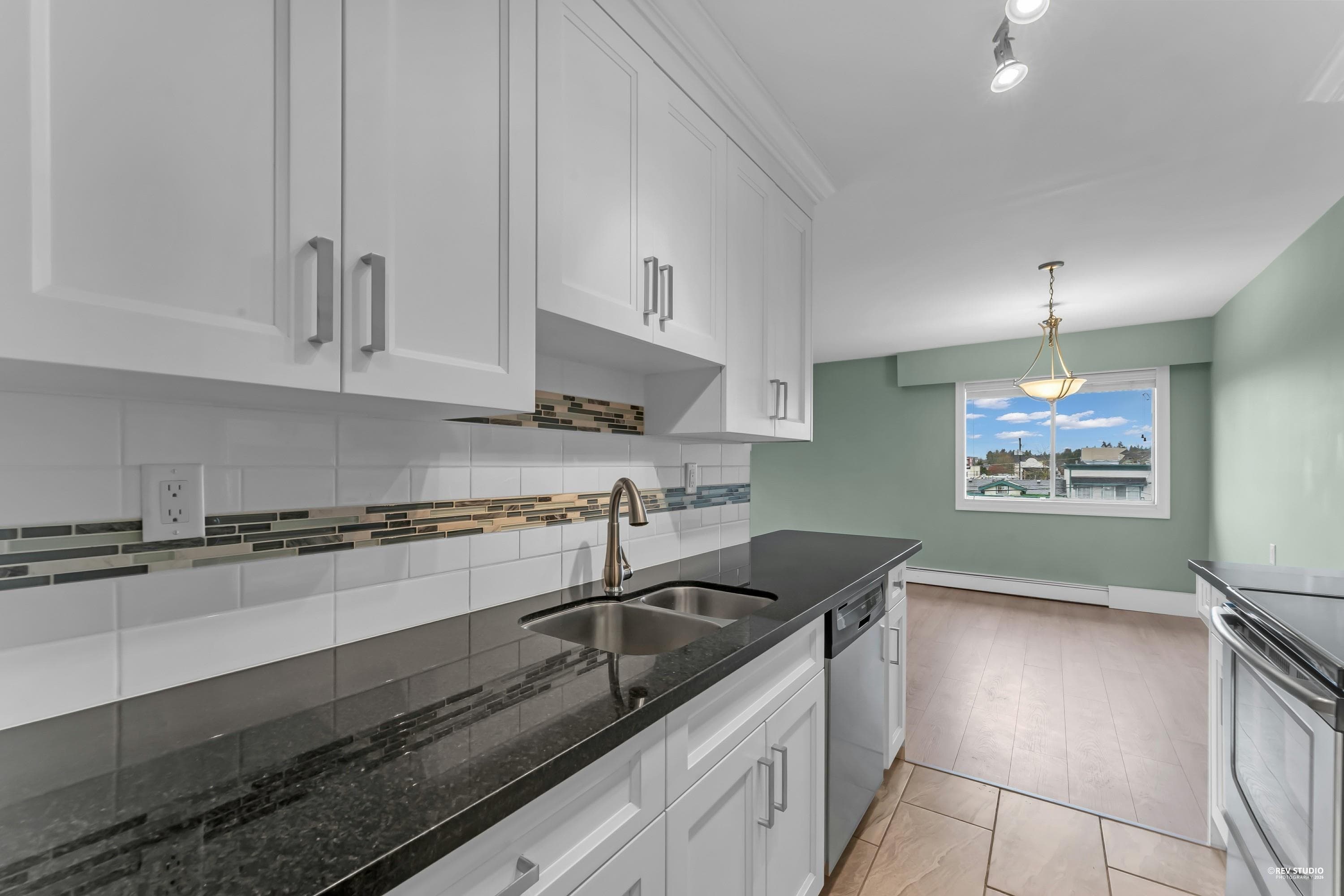 322 - 17707 57a Avenue, Surrey, V3S 1J2 — photo 3