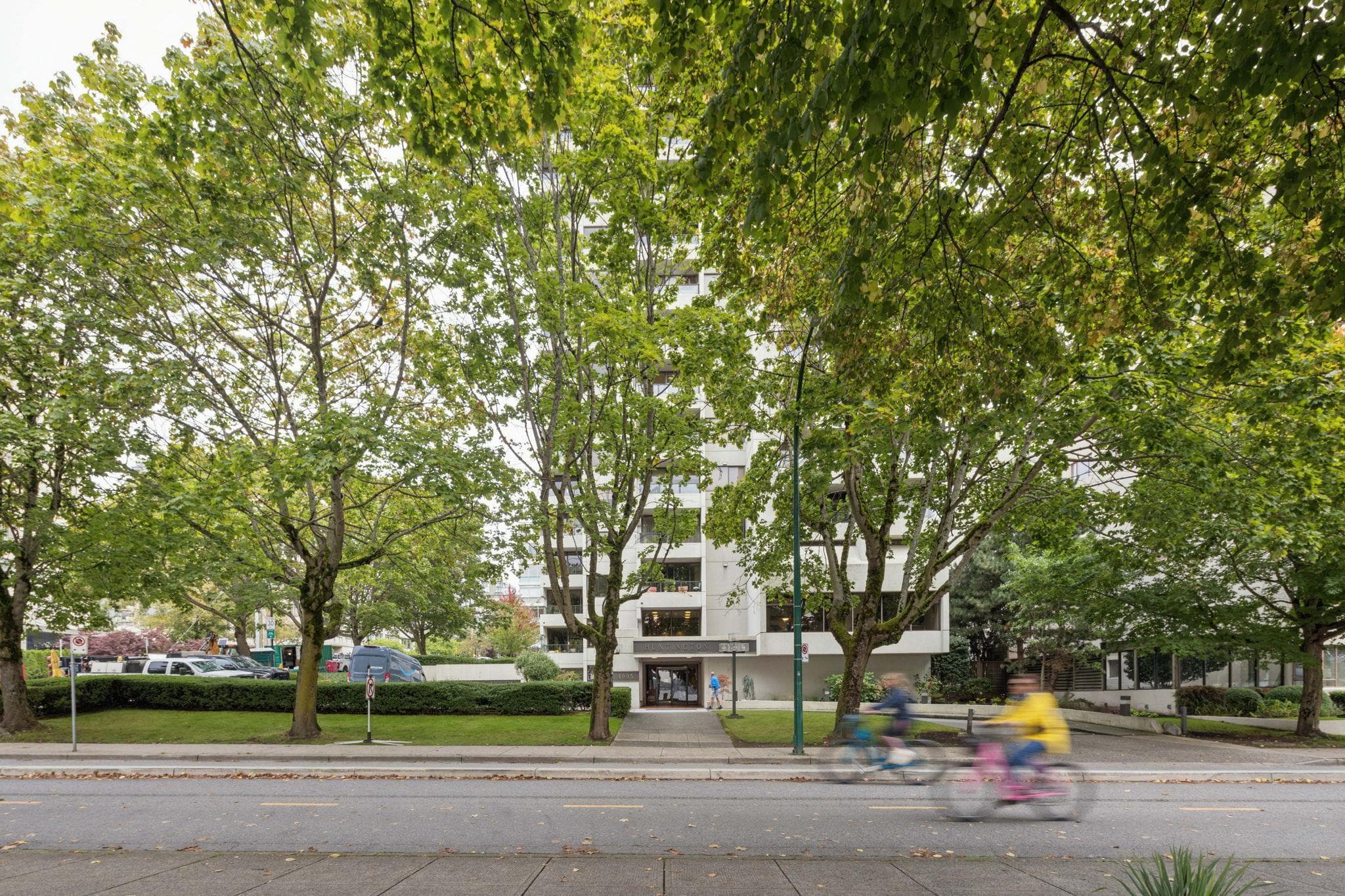 301 - 1995 Beach Avenue, Vancouver, V6G 2Y3 — photo 1