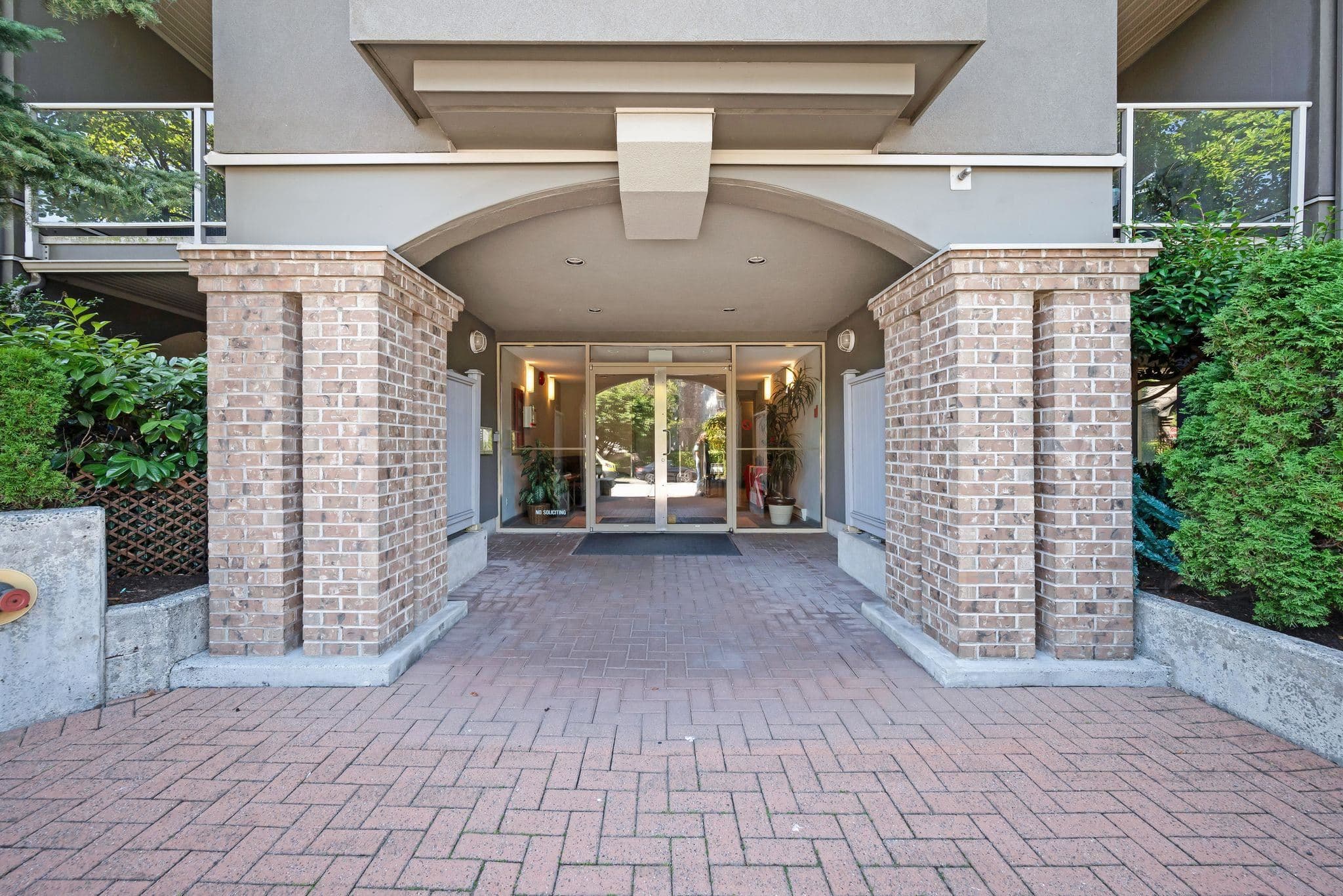 301 - 2360 Wilson Avenue, Port Coquitlam, V3C 1Z6 — photo 1