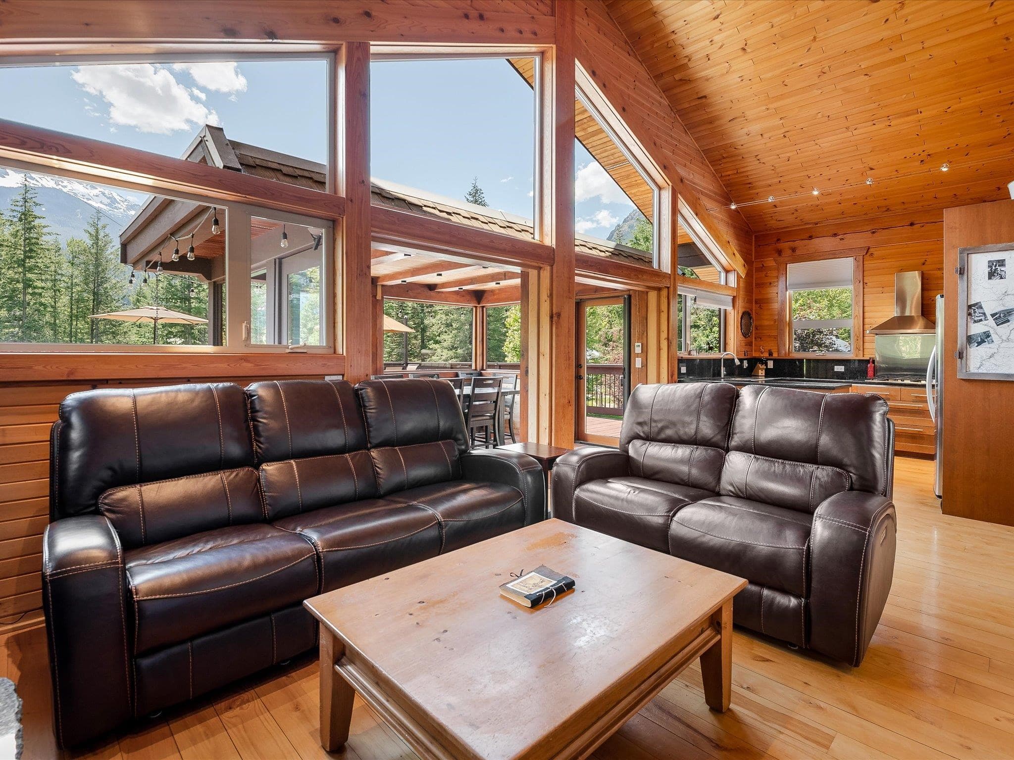 1470 Fraser Road, Pemberton, V0N 2L0 — photo 3