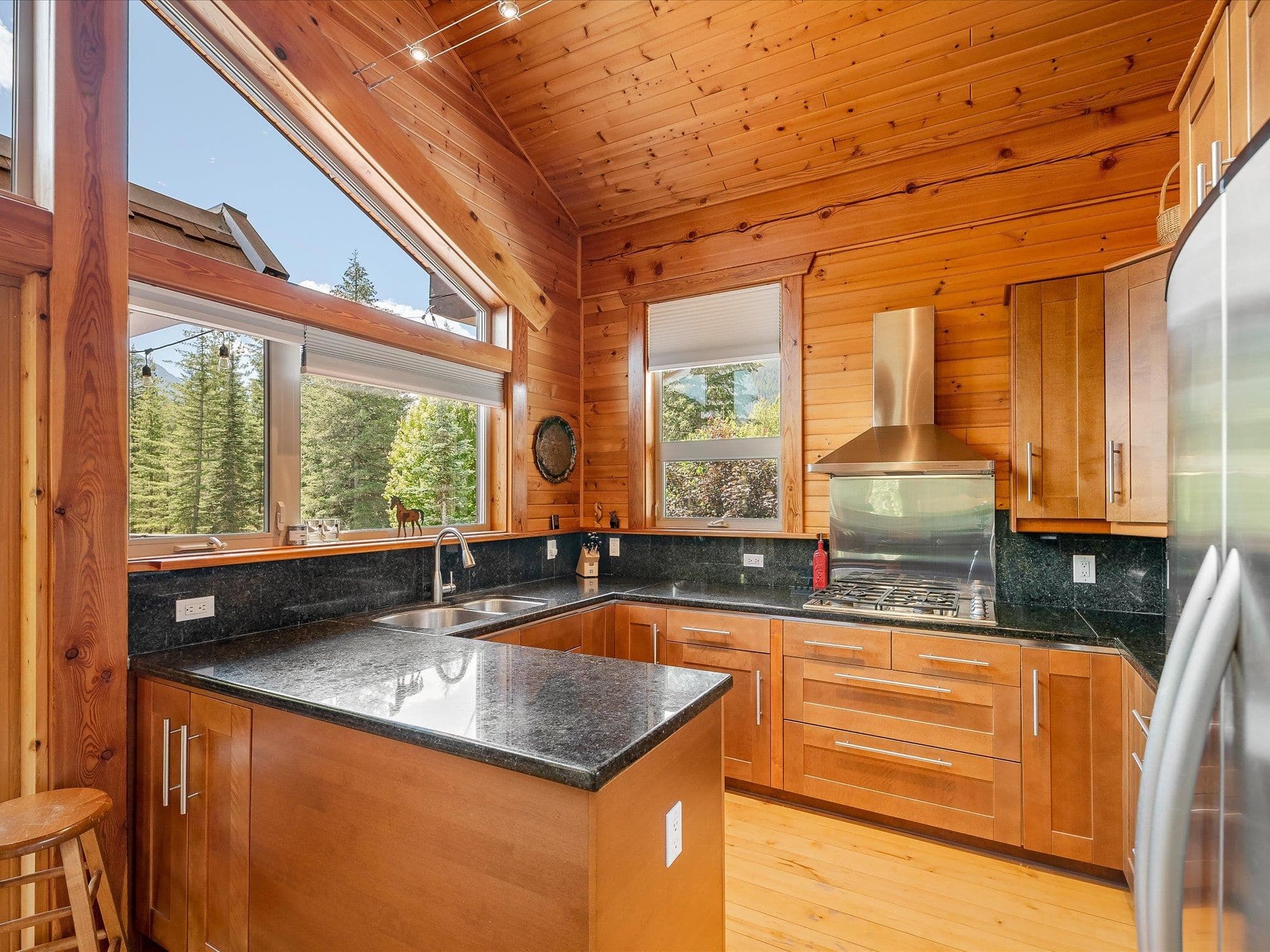 1470 Fraser Road, Pemberton, V0N 2L0 — photo 5