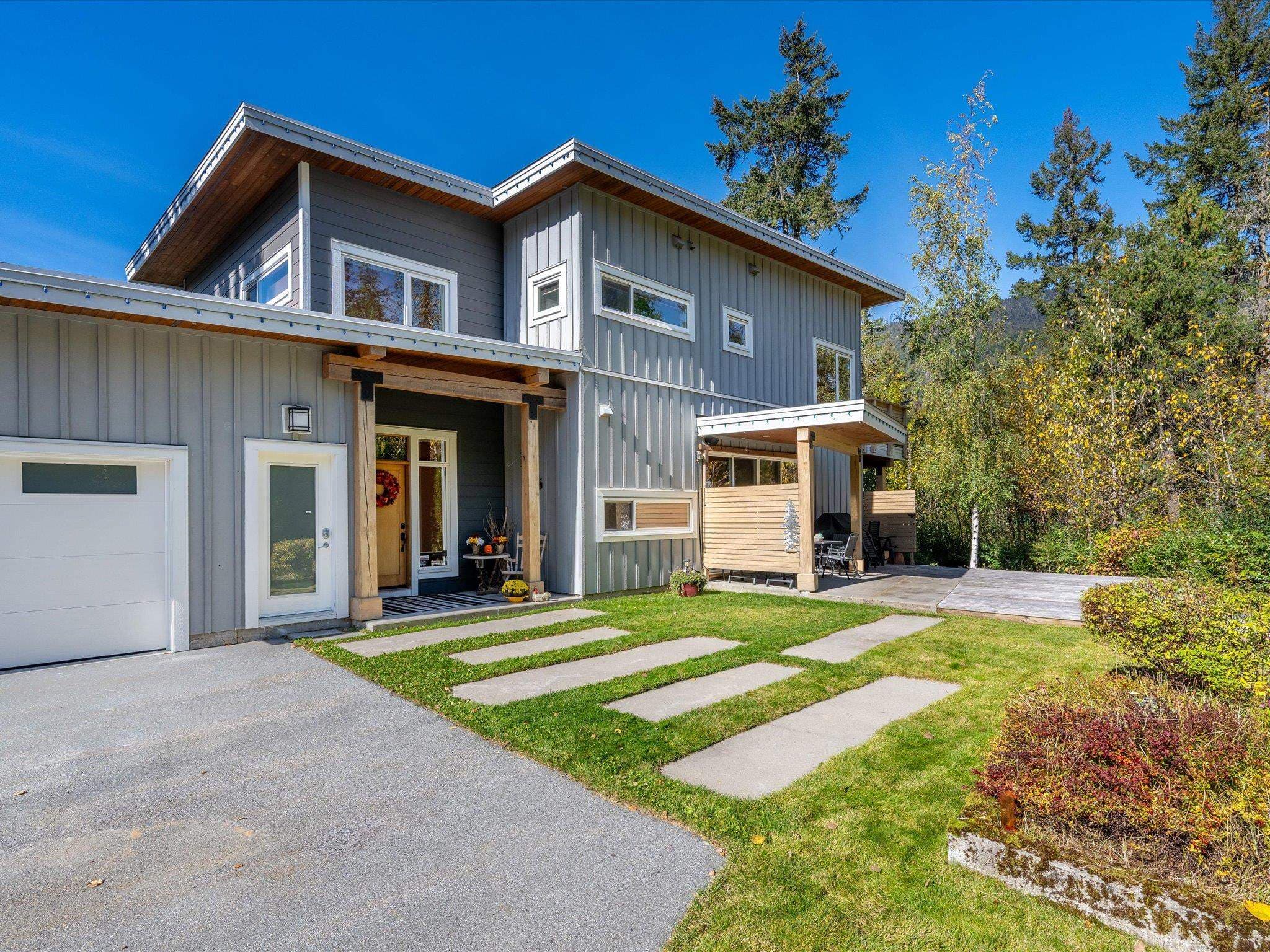1087 Madeley Place, Whistler, V8E 0K6 — photo 4
