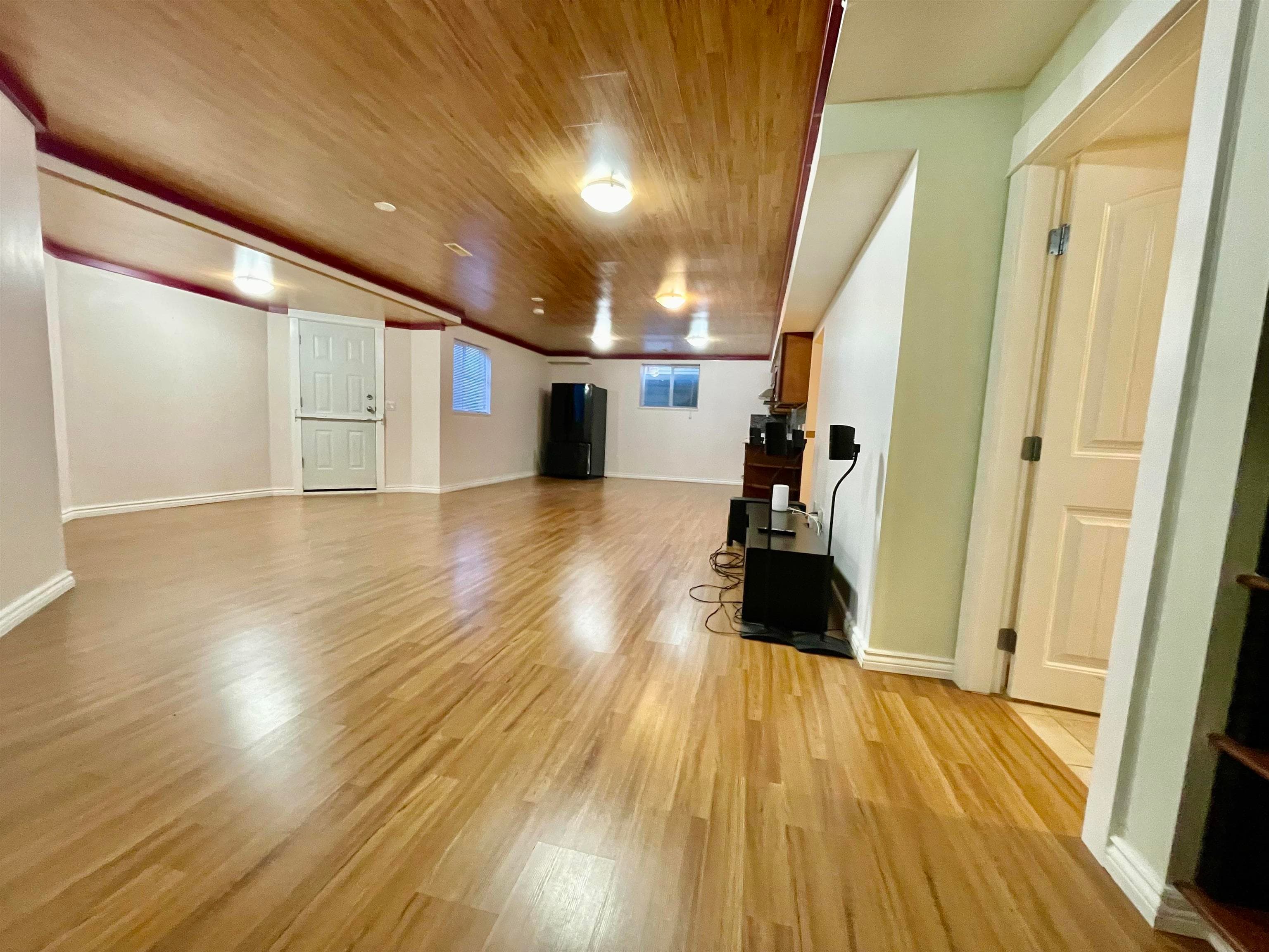 basement - 198xx 69a Avenue, Langley, V2A 3A9 — photo 2