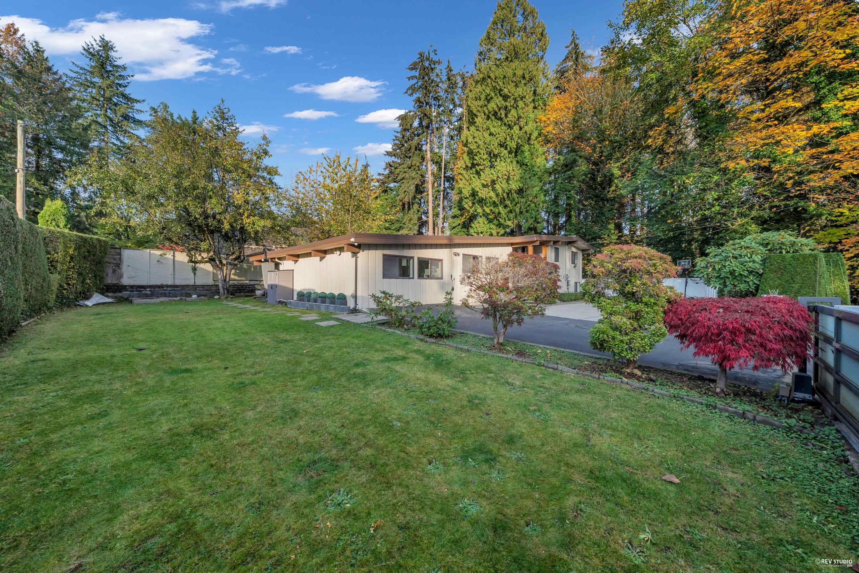475 Newlands Road, West Vancouver, V7T 1W3 — photo 2