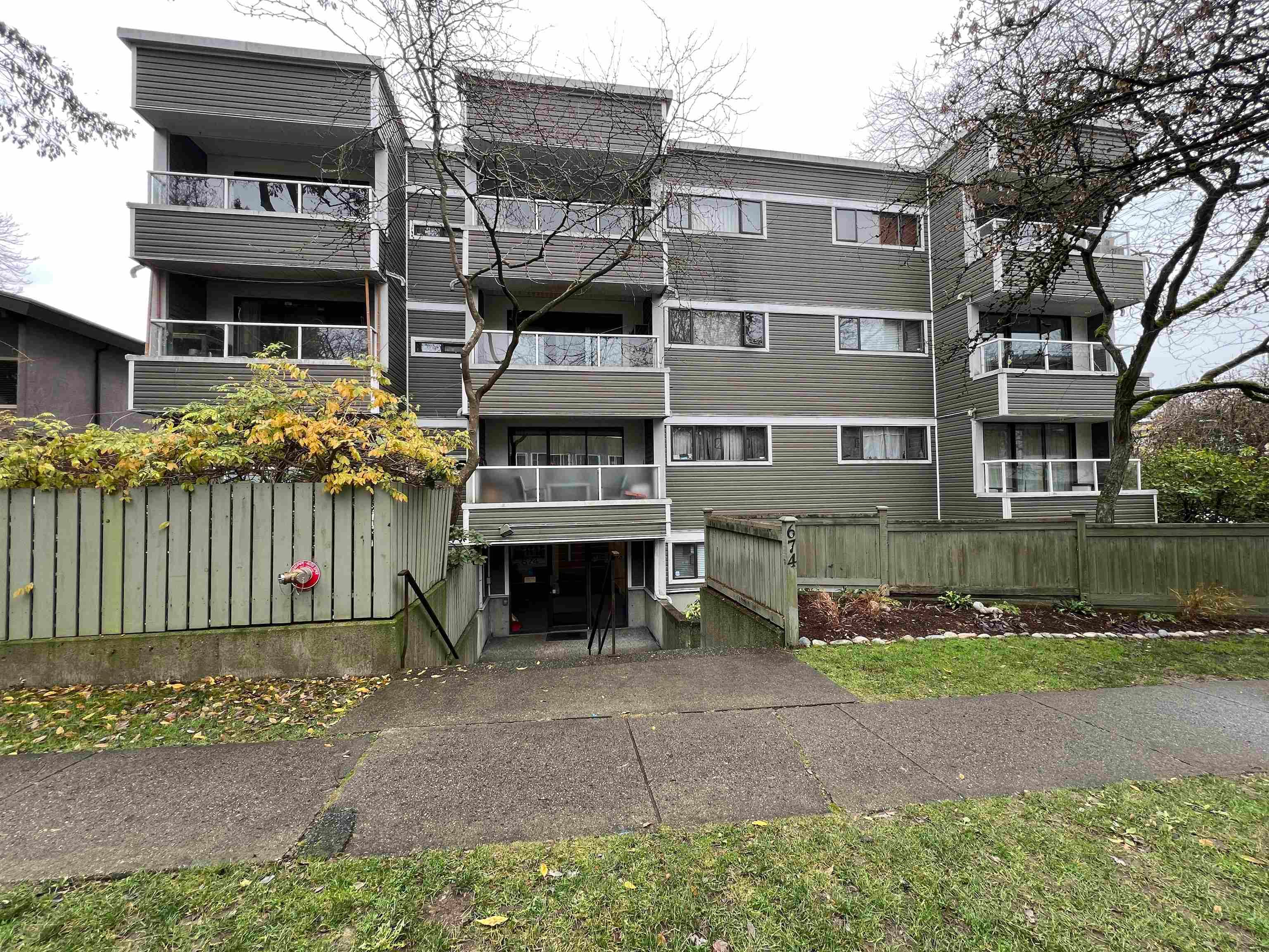 206 - 674 W 17th Avenue, Vancouver