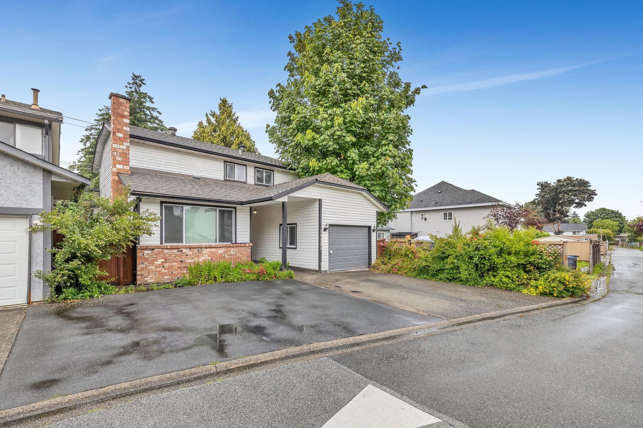 15420 96 Avenue, Surrey