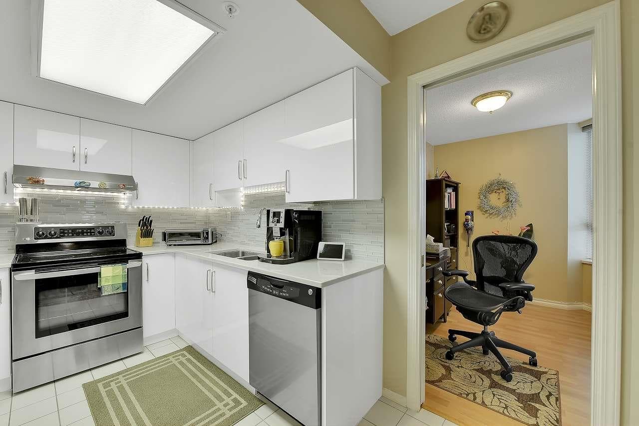 1408 - 10082 148 Street, Surrey, V3R 0S3 — photo 3