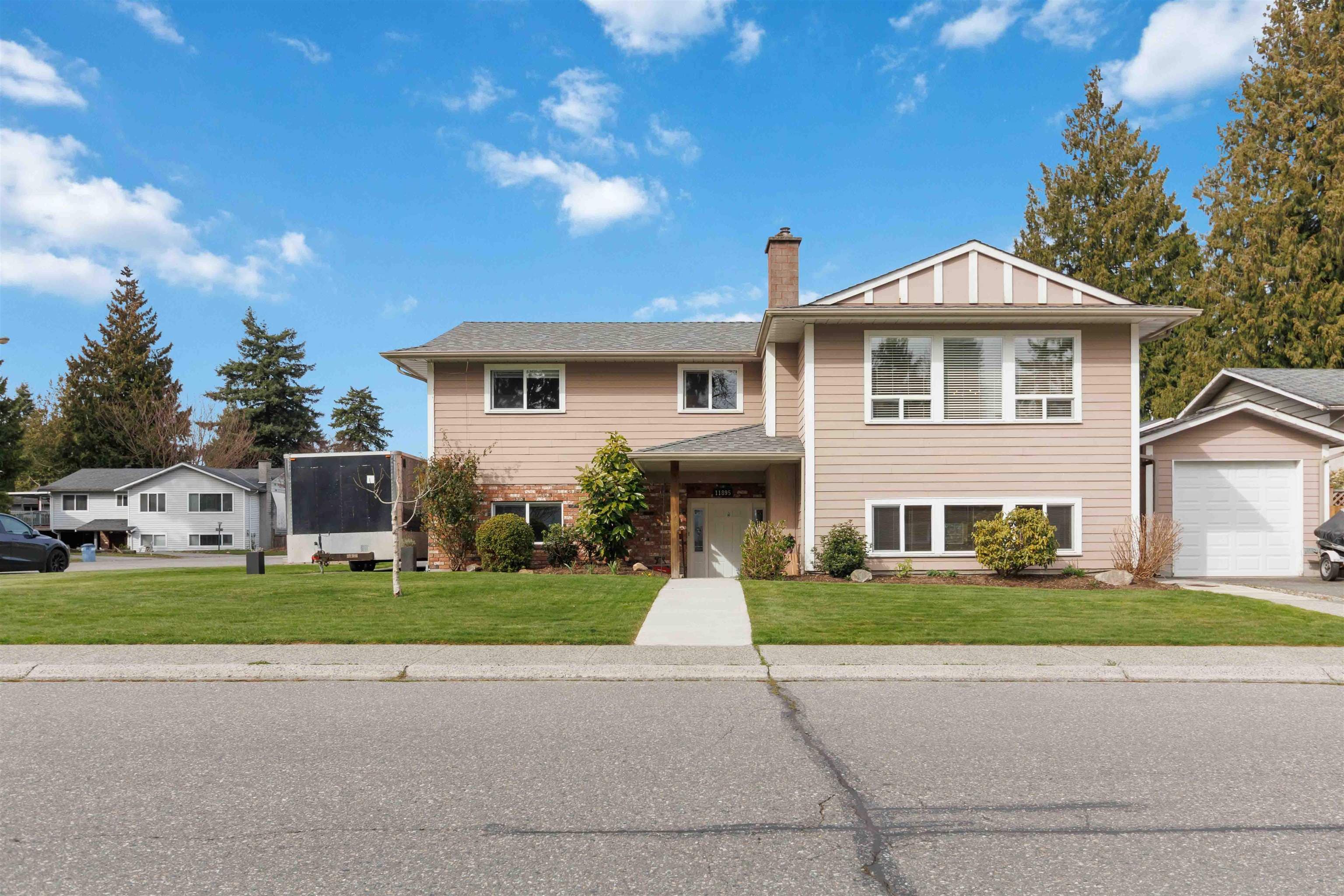 11895 82a Avenue, Delta — sold