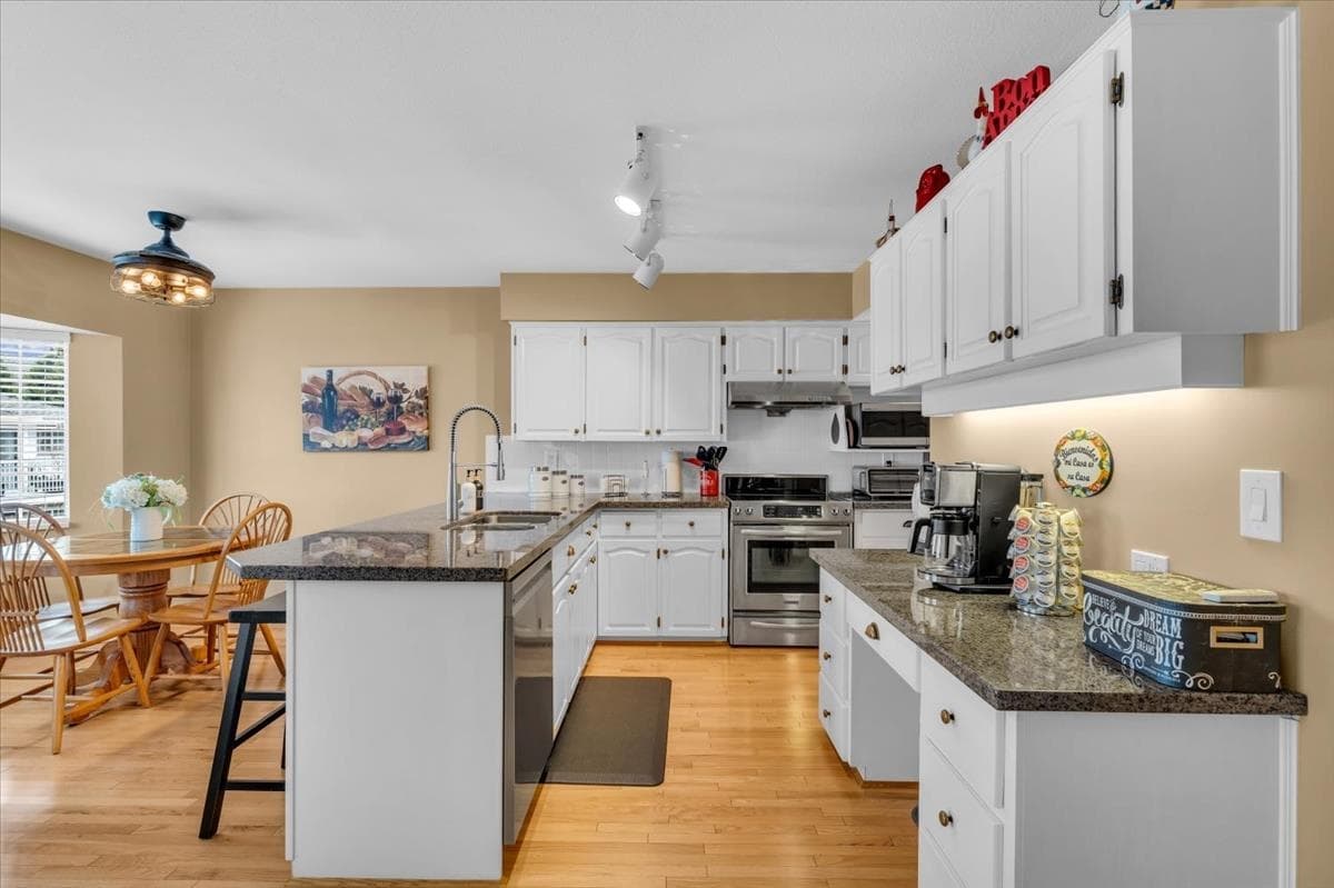 25 - 10045 154 Street, Surrey